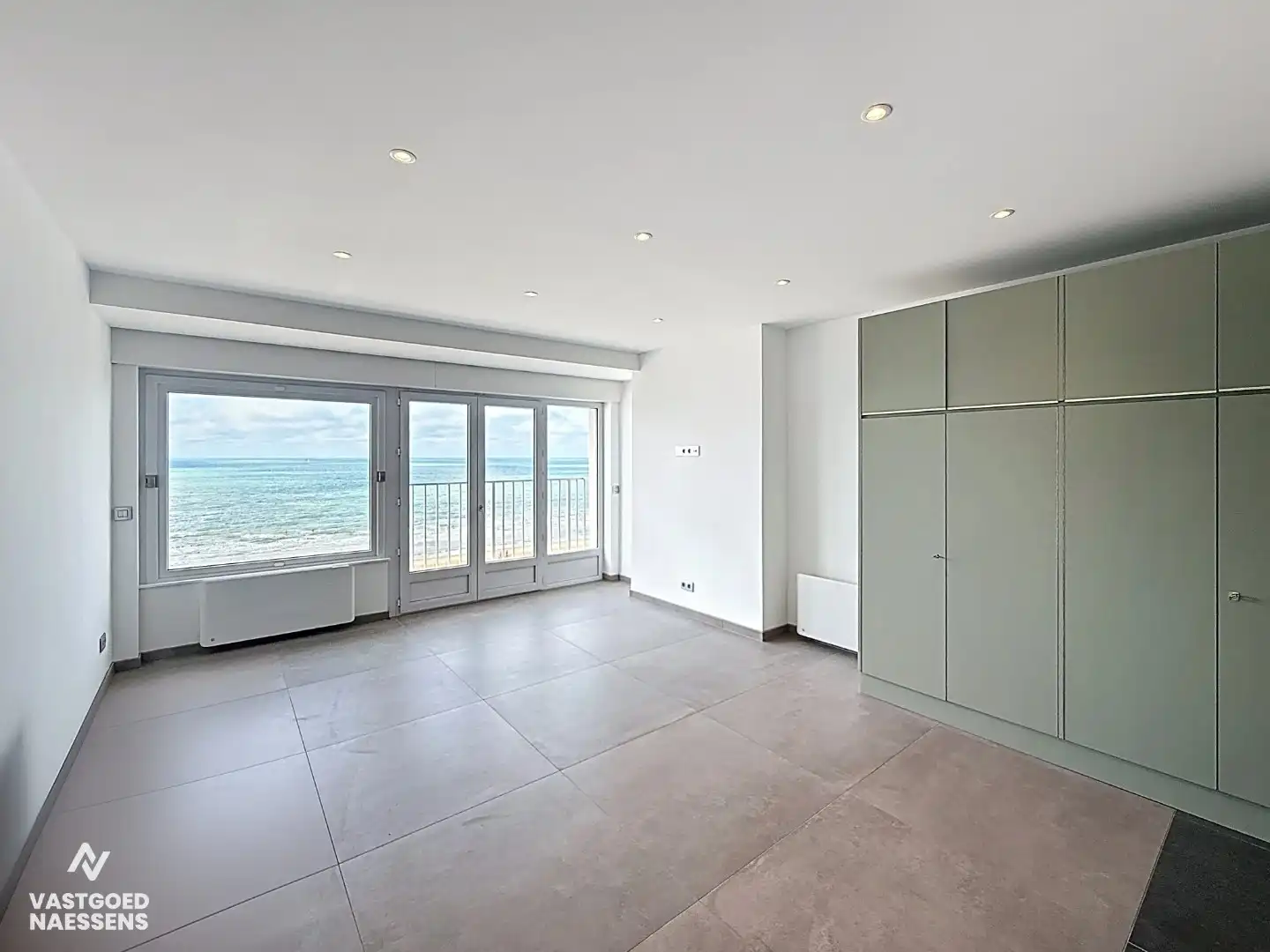 Studio te huur Zeedijk 133 -/08.02 - 8400 Oostende