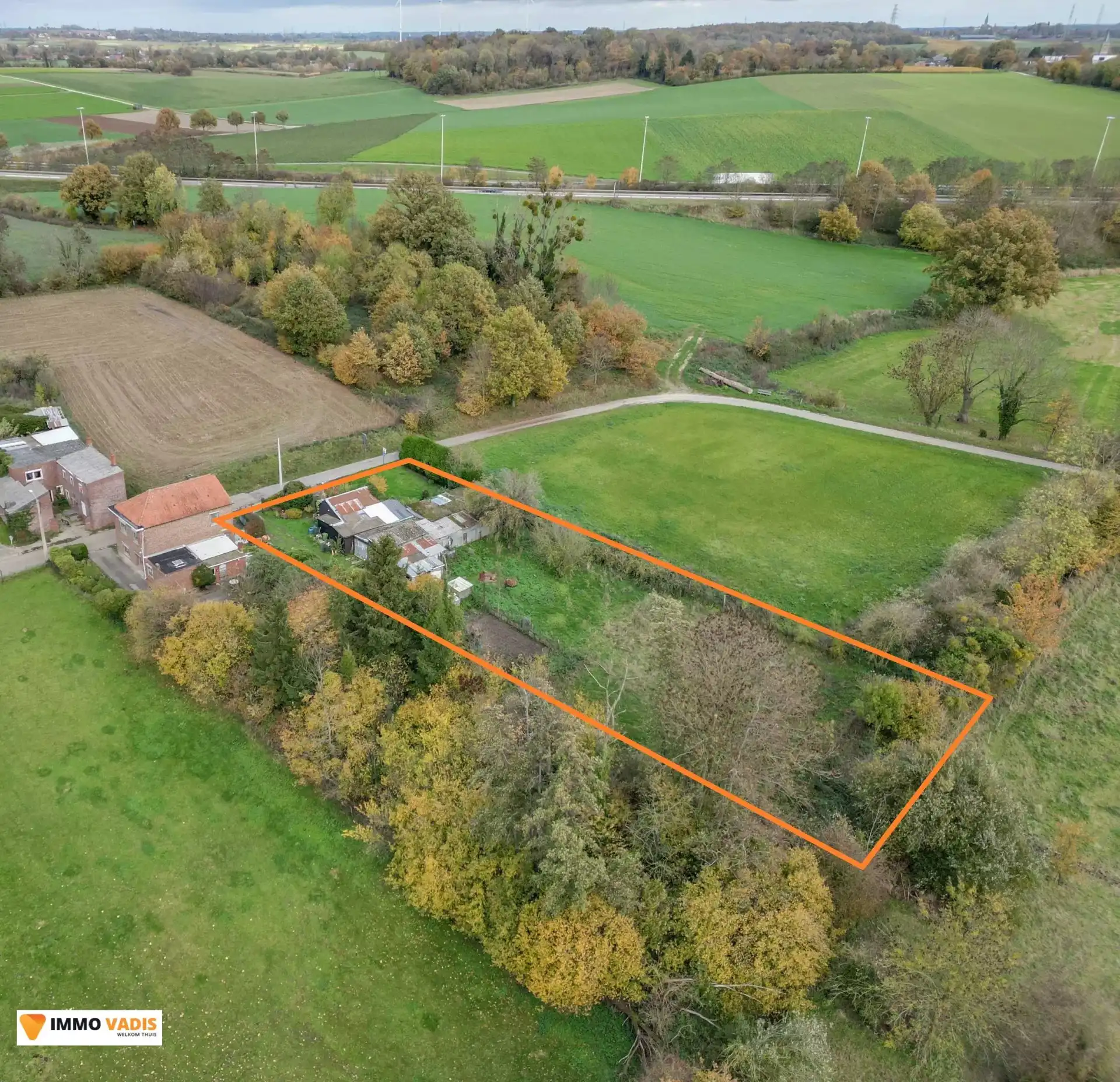 Bouwgrond voor halfopen bebouwing met ruime tuin foto 2