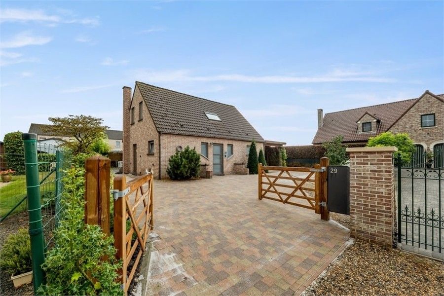CHARMANTE OPEN BEBOUWING MET ZONNEPANELEN IN LINTER foto 3