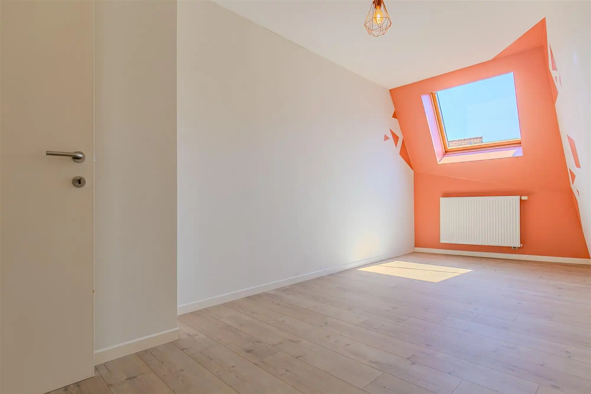 Cetraal gelegen modern appartement te Eernegem. foto 7