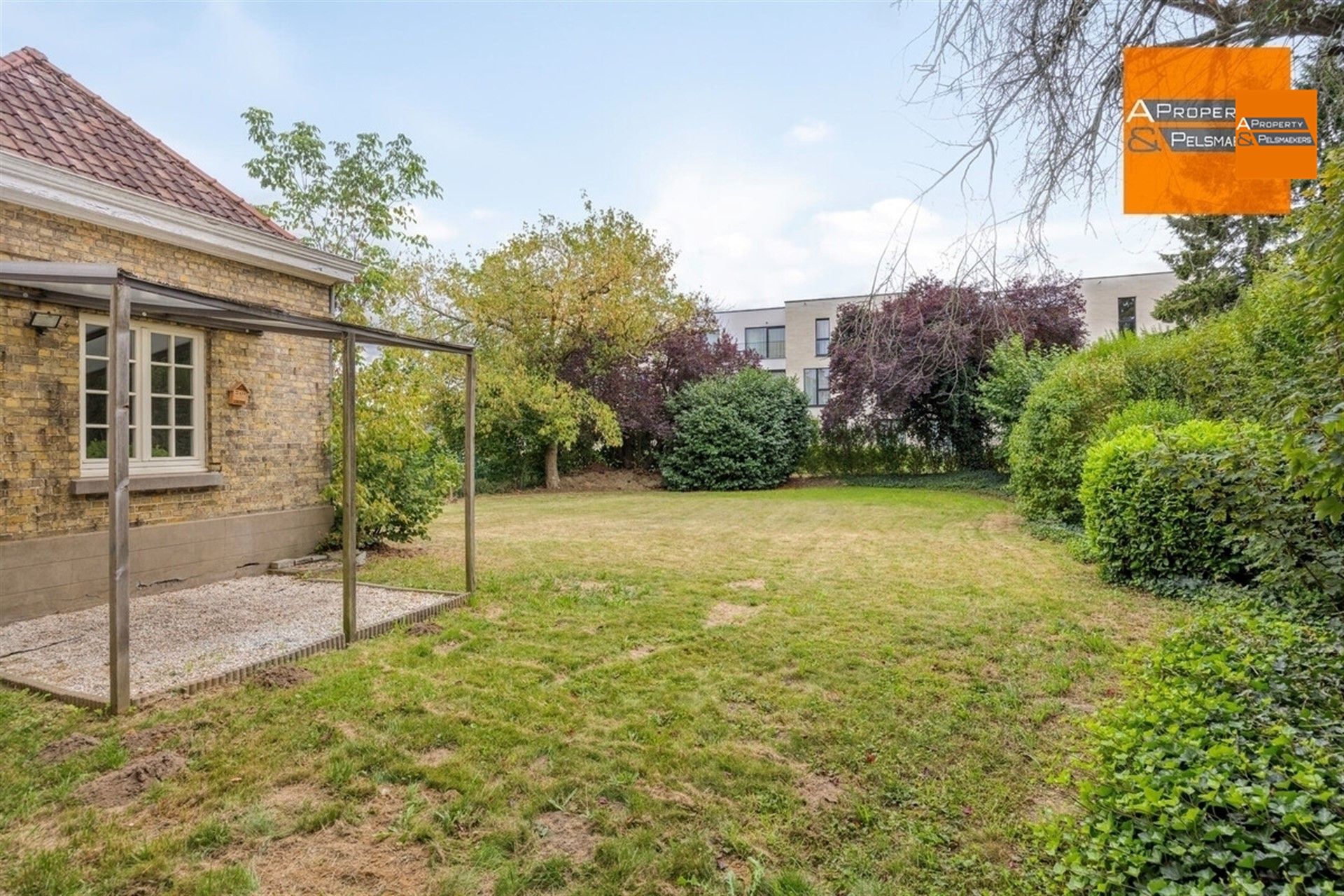 Ruim herenhuis met behoud van veel authentieke elementen  foto 26