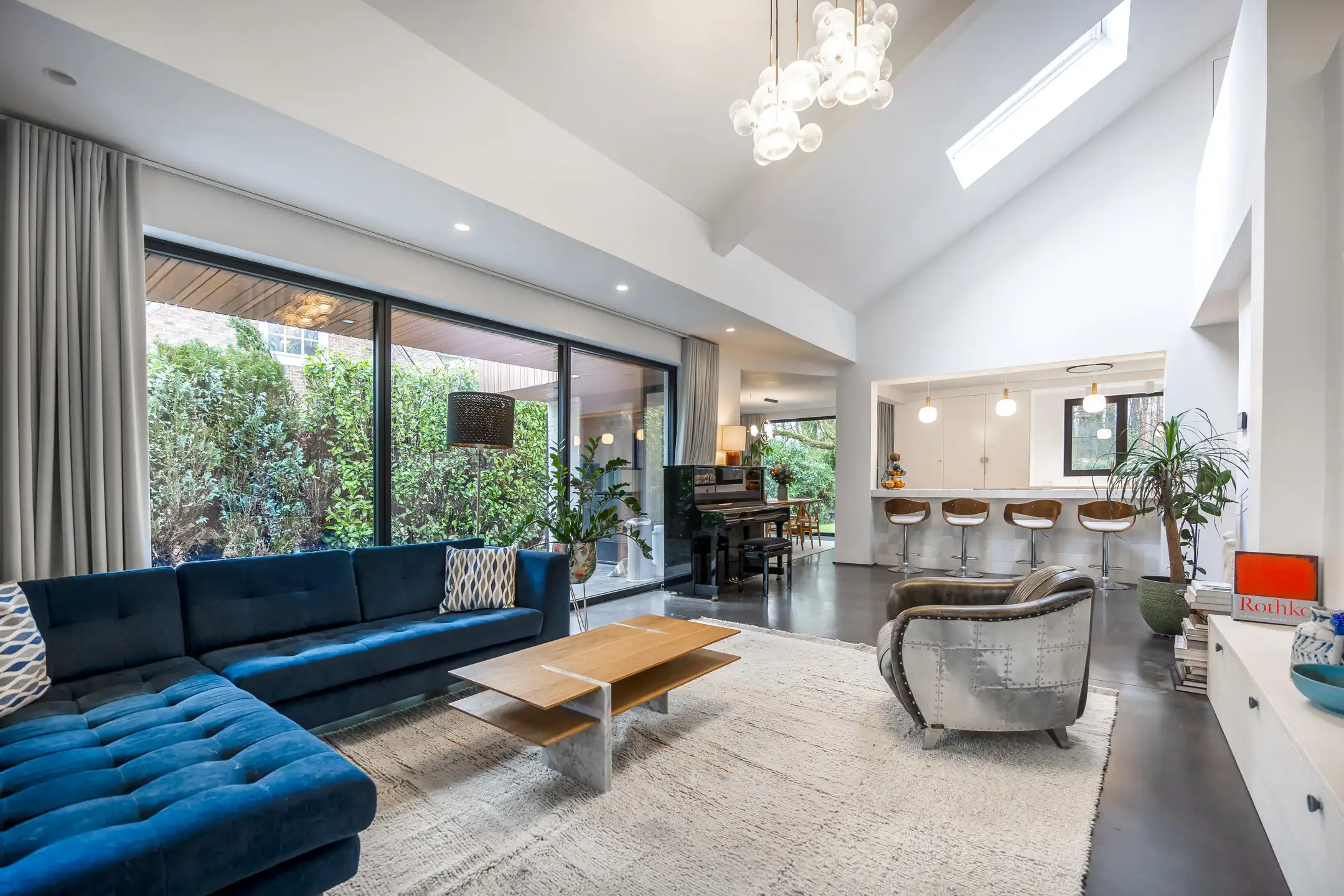 Een designparel in het groen met prachtige buiten bar foto 8