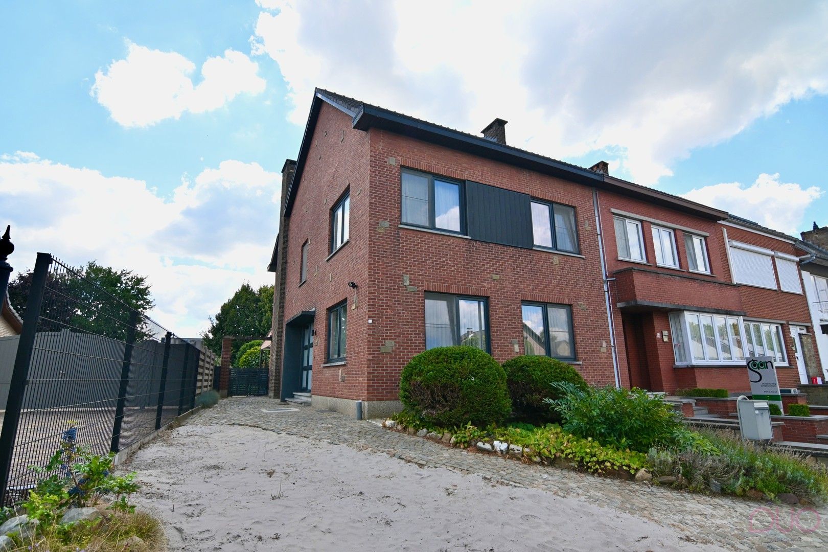 Instapklare woning in de Truiense stadsrand met 4 tot 5 slaapkamers foto 21