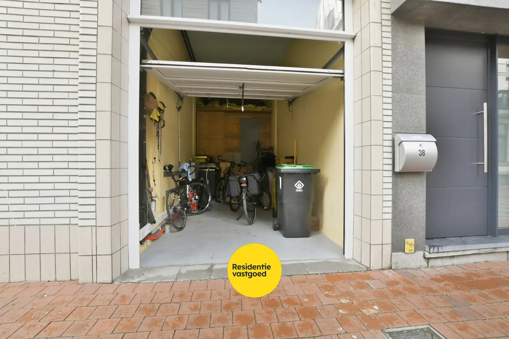 Karaktervol opbrengsteigendom met 4 appartementen nabij Grote Markt en strand in Blankenberge foto 22