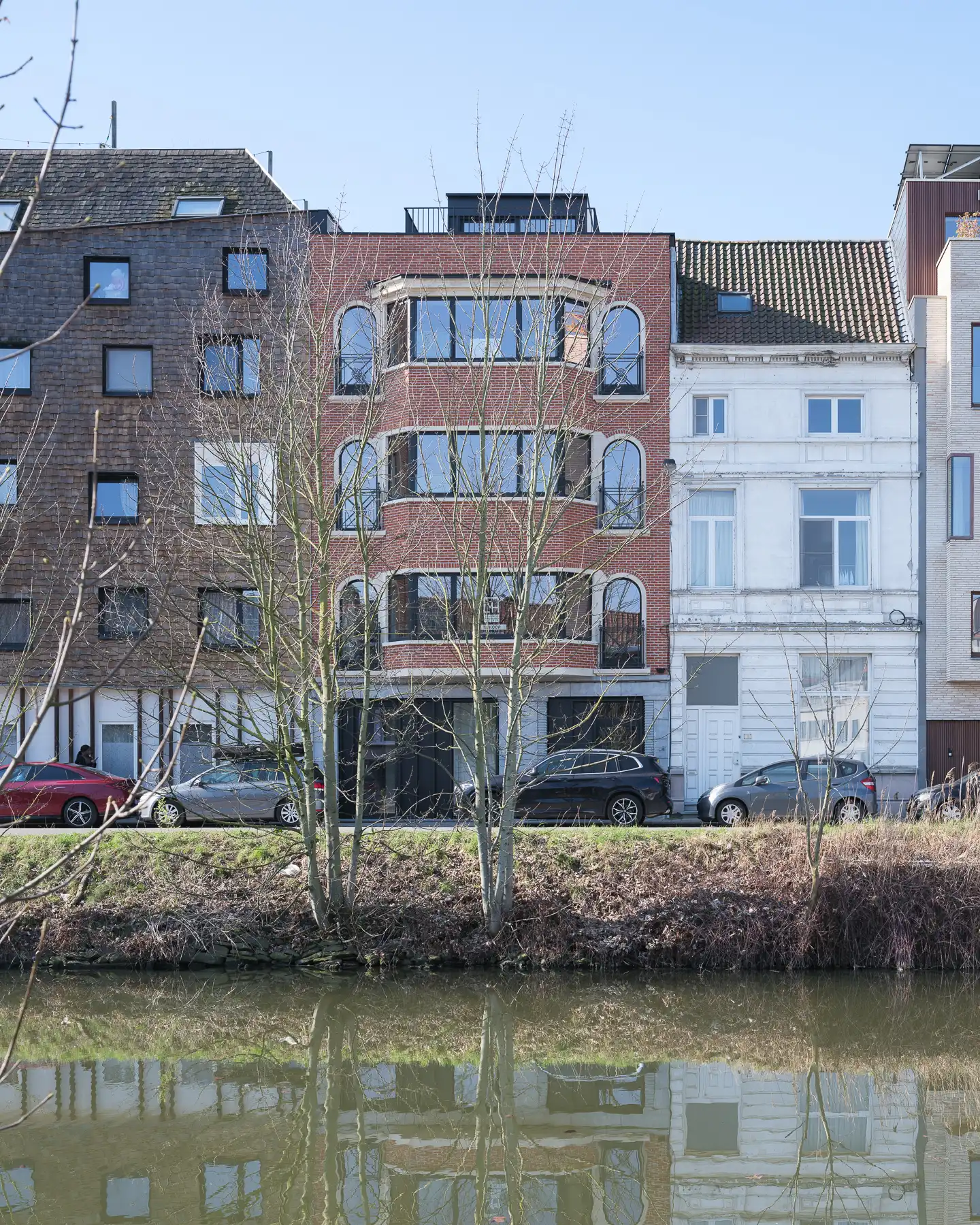 Kwalitatief gerenoveerd 3-slaapkamer appartement aan het water foto 3
