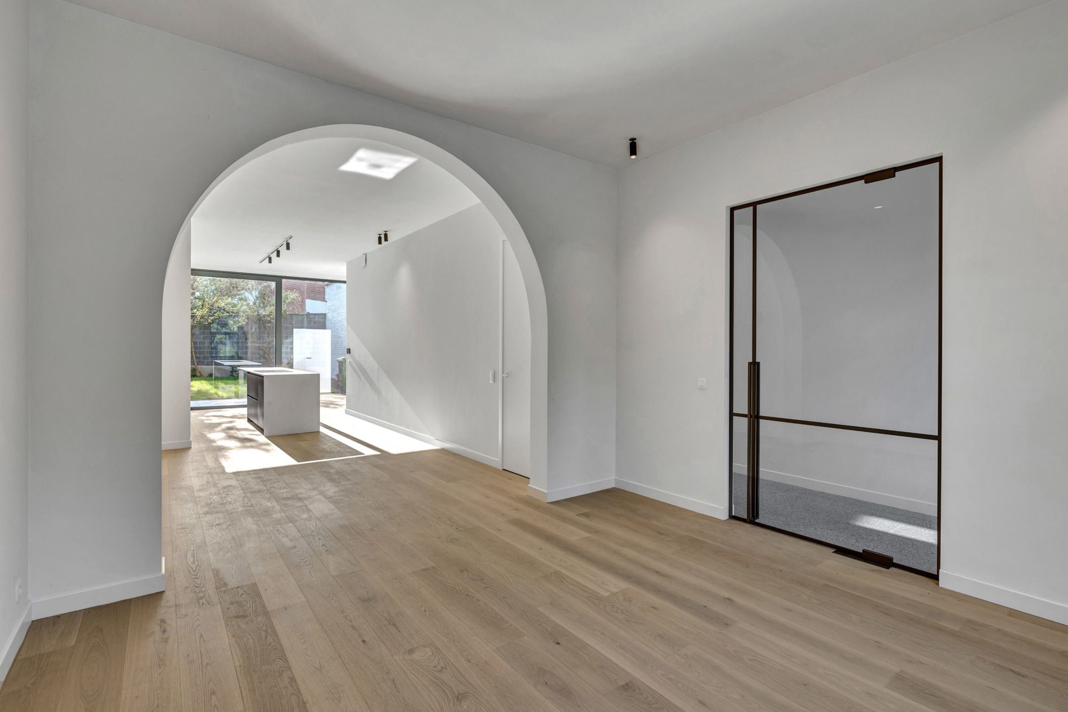 Exclusief en volledig gerenoveerd herenhuis op de Parklaan foto 6