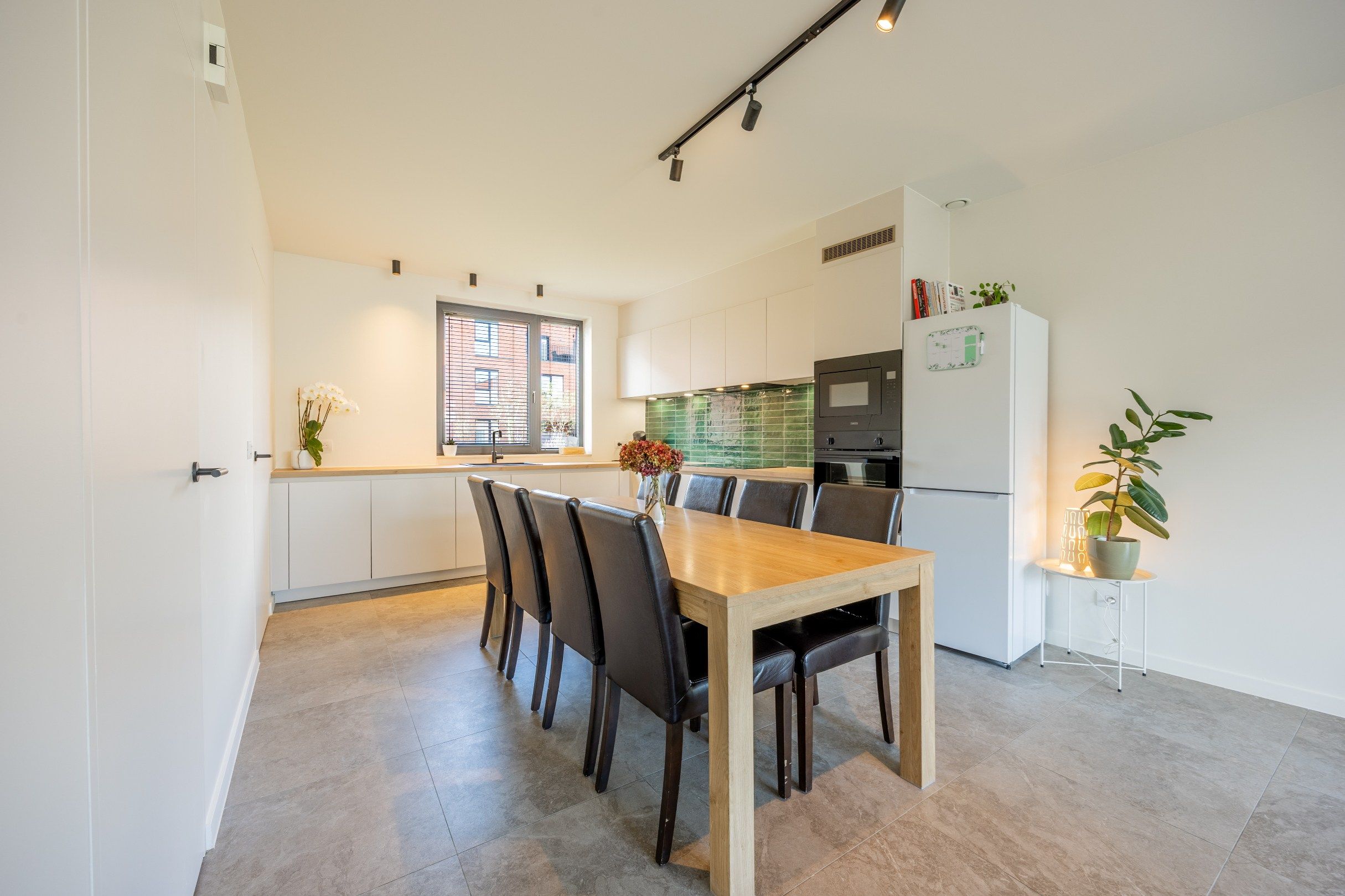 RUIME, KLASSEVOLLE EN ENERGIEZUINIGE WONING  foto 5