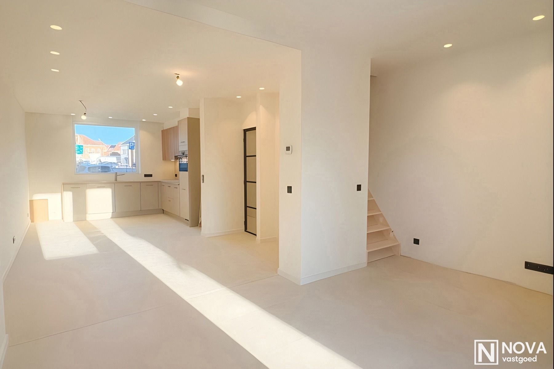 Volledig vernieuwde woning met 3 slaapkamers en tuin. foto 6