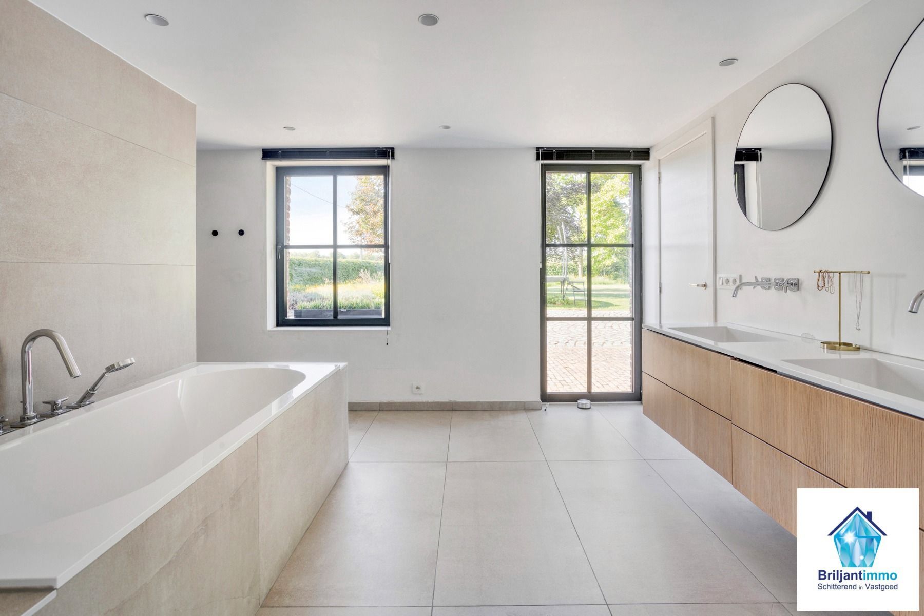 Exclusieve hoeve met charme en moderne afwerking foto 17