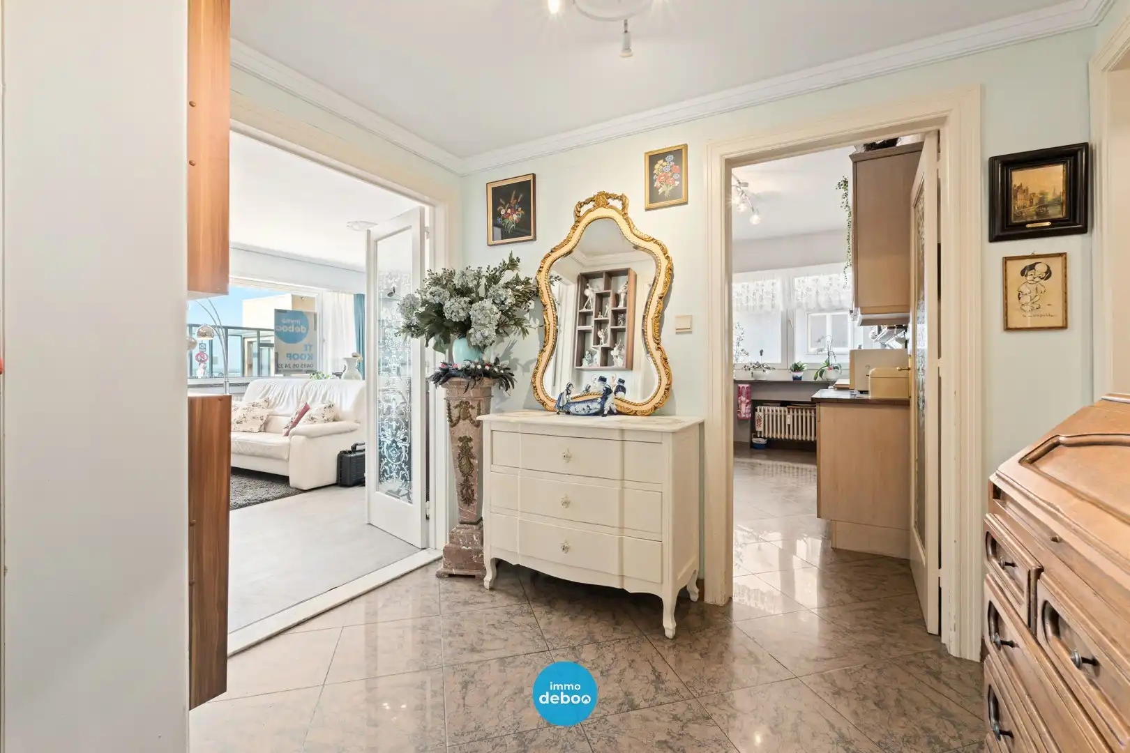 Instapklaar hoekappartement met frontaal zeezicht foto 5