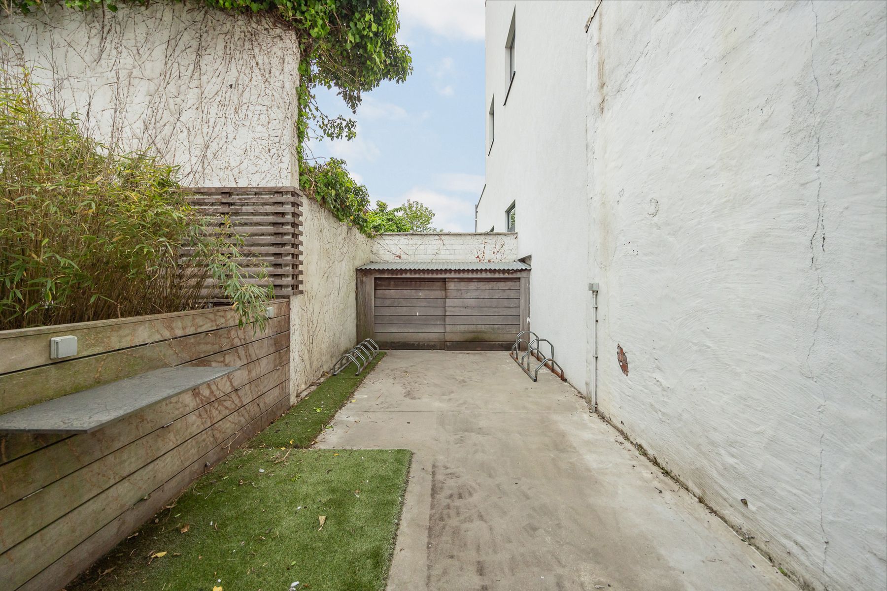 Instapklaar kantoorgebouw te koop in Merksem foto 10