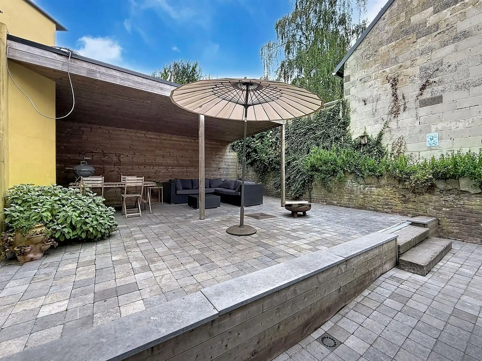 Ruime rijwoning met 5 slkps, inrichtbare zolder, tuin, 5a 47ca foto 5