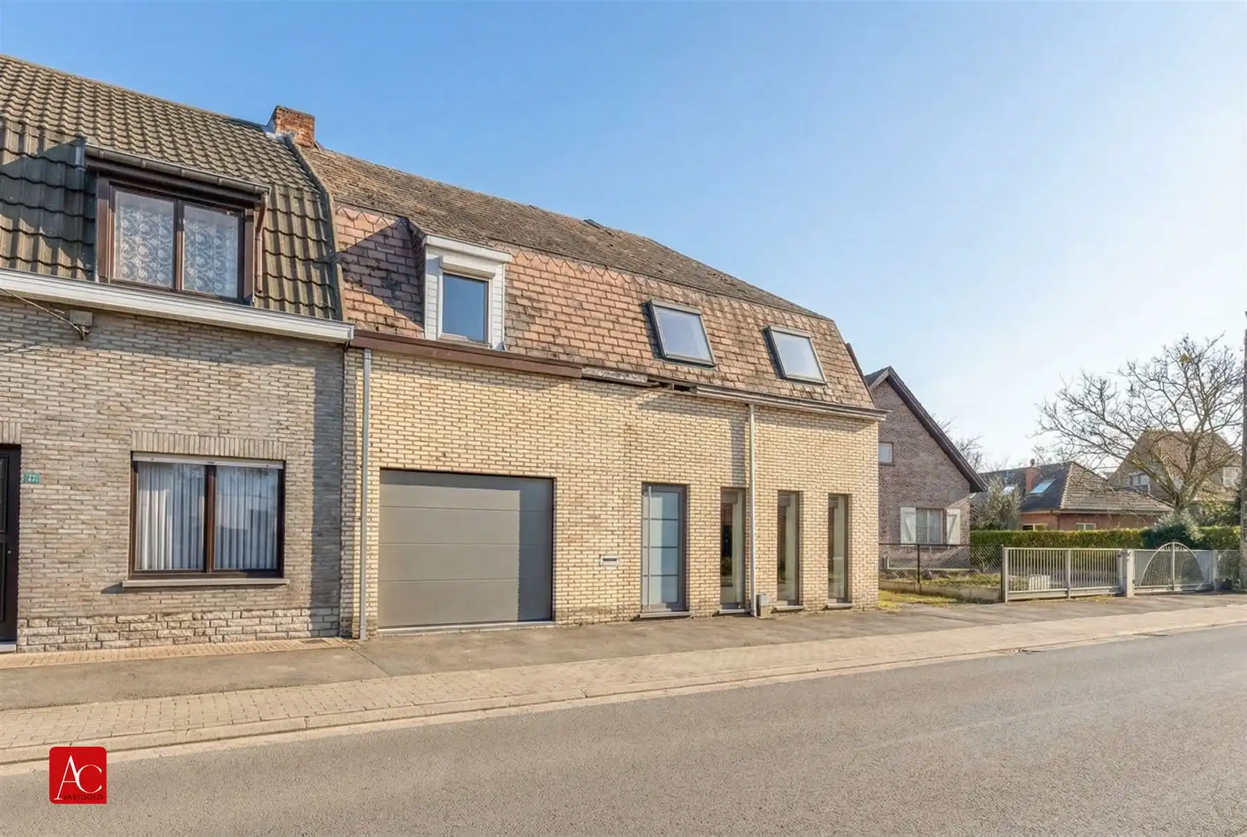 Halfopen bebouwing met prachtig uitzicht foto 2