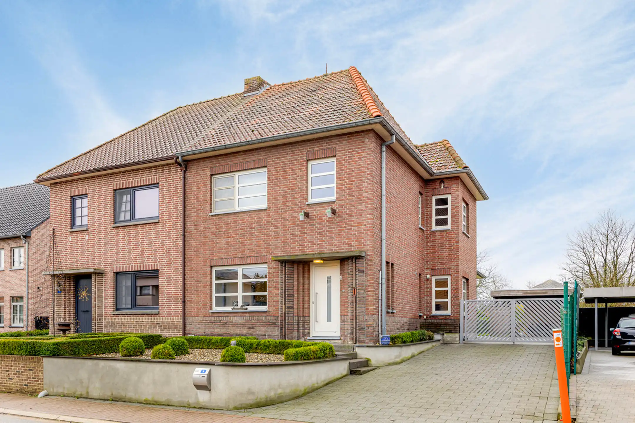 Charmante bemeubelde woning op toplocatie in Lanaken foto 28