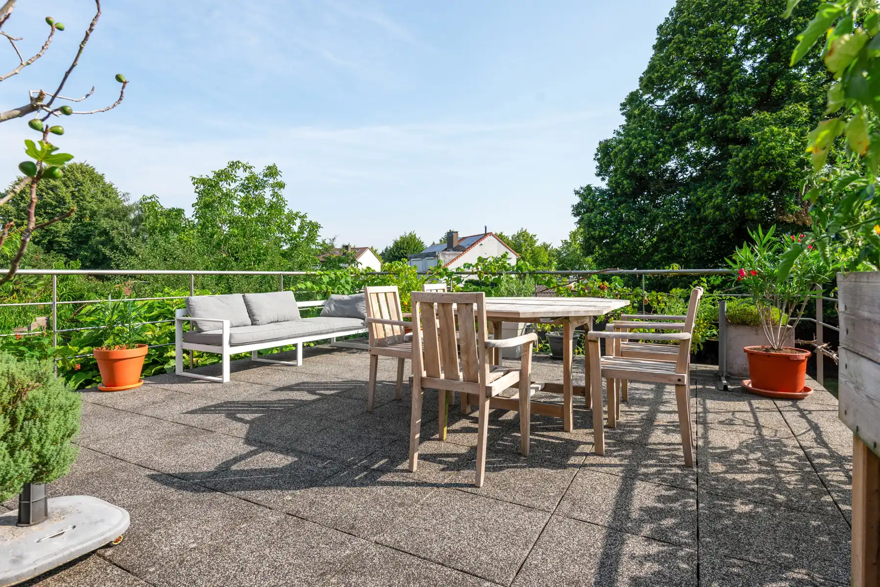 Ruime instapklare beletagewoning met bijna 250 m² bewoonbare oppervlakte, rustgevende tuin én dakterras foto 37