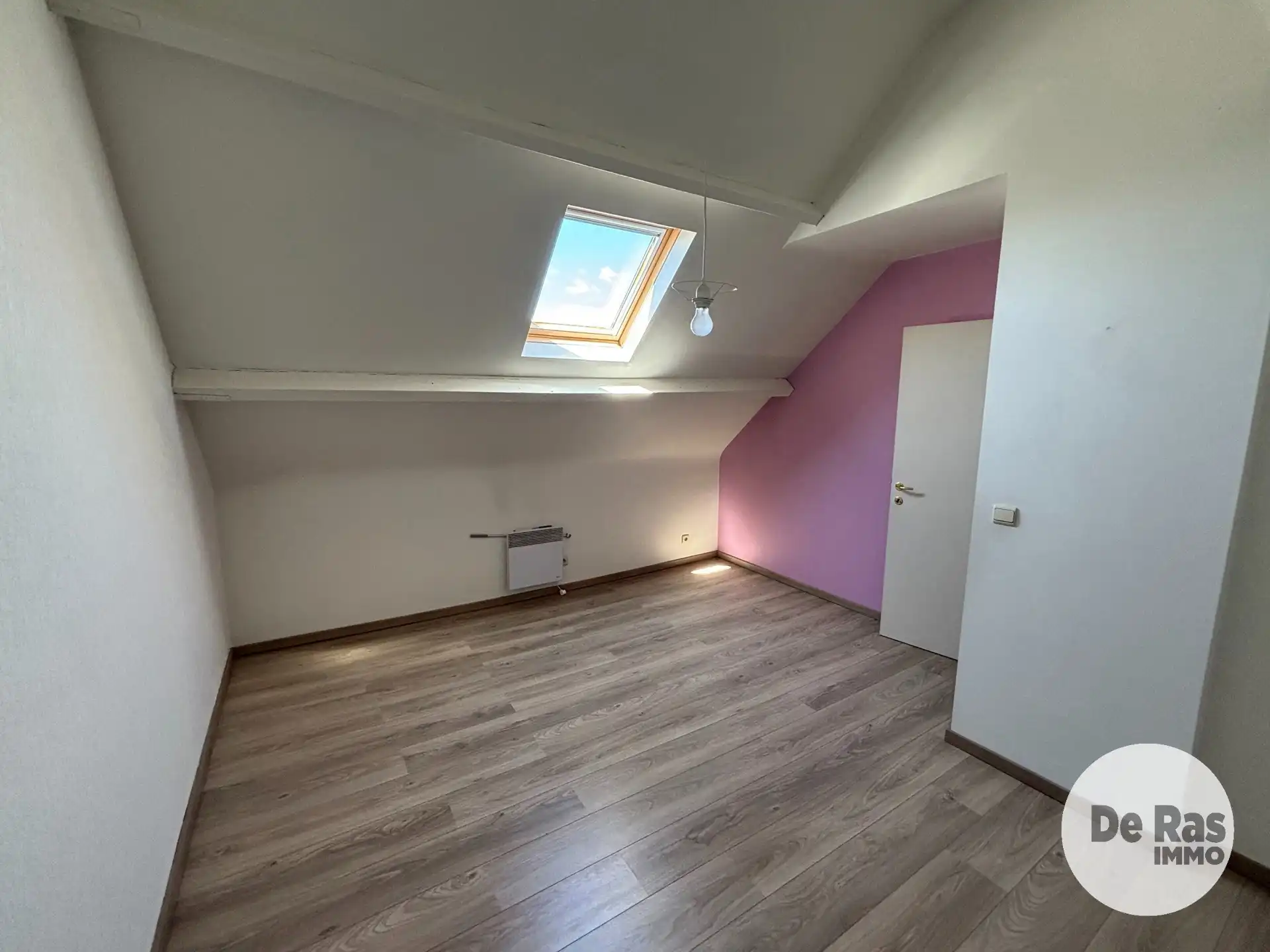 BURST - Gerenoveerde rijwoning met tuin foto 12