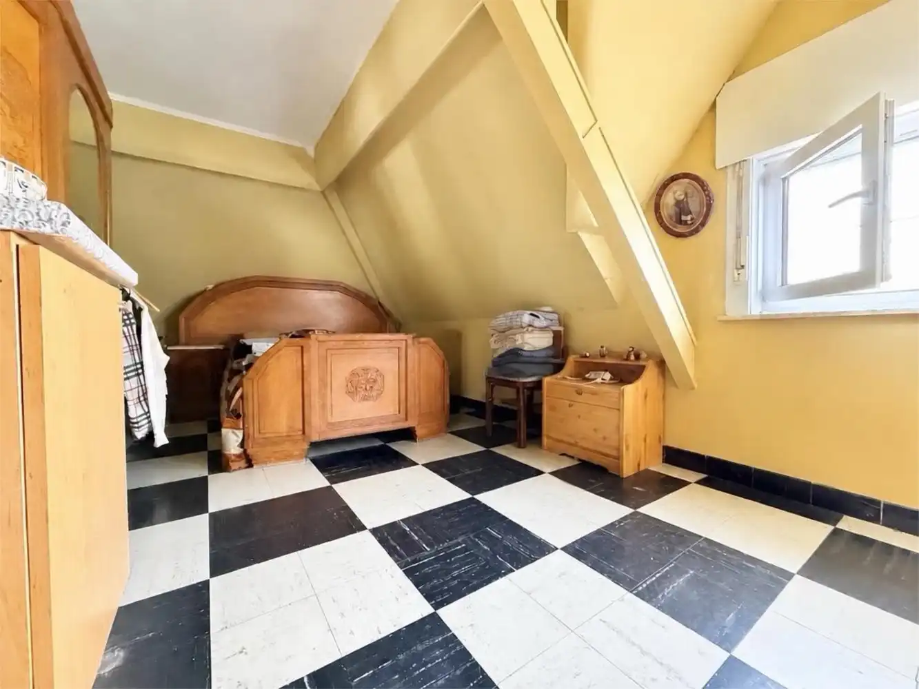Ruime gezinswoning met 4 volwaardige slaapkamers foto 7