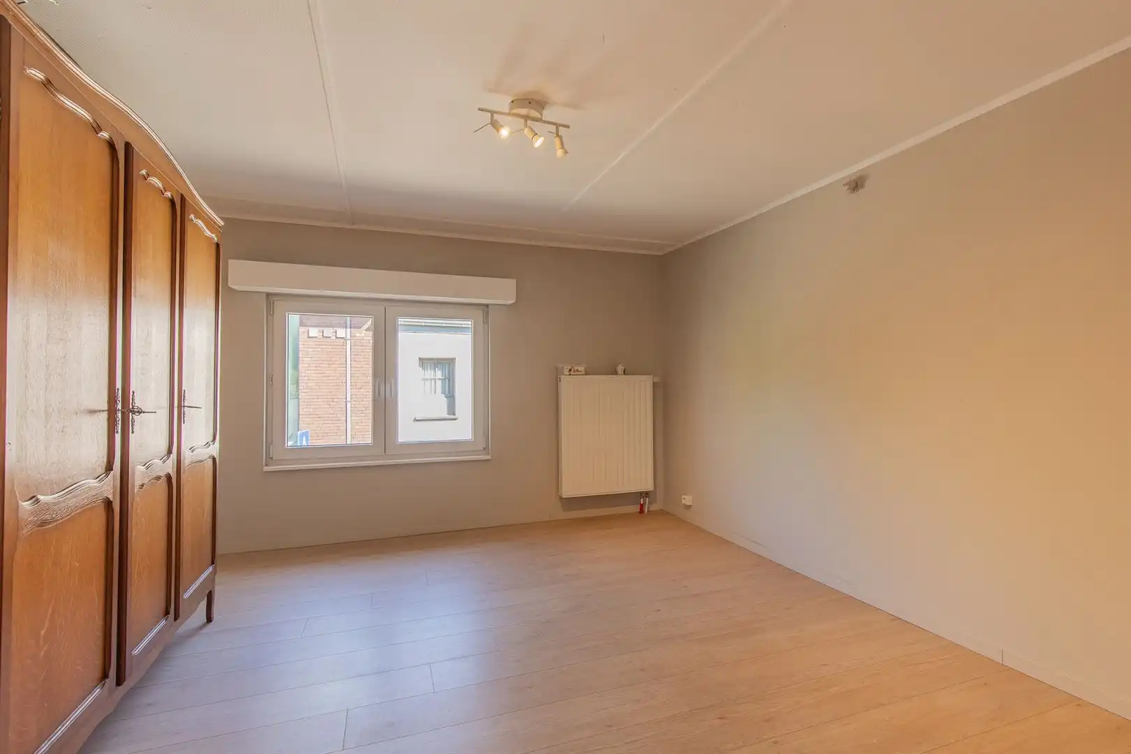 Gezellige HOB met ruime tuin, serres, tuinhuis en eigen oprit te Buggenhout foto 18