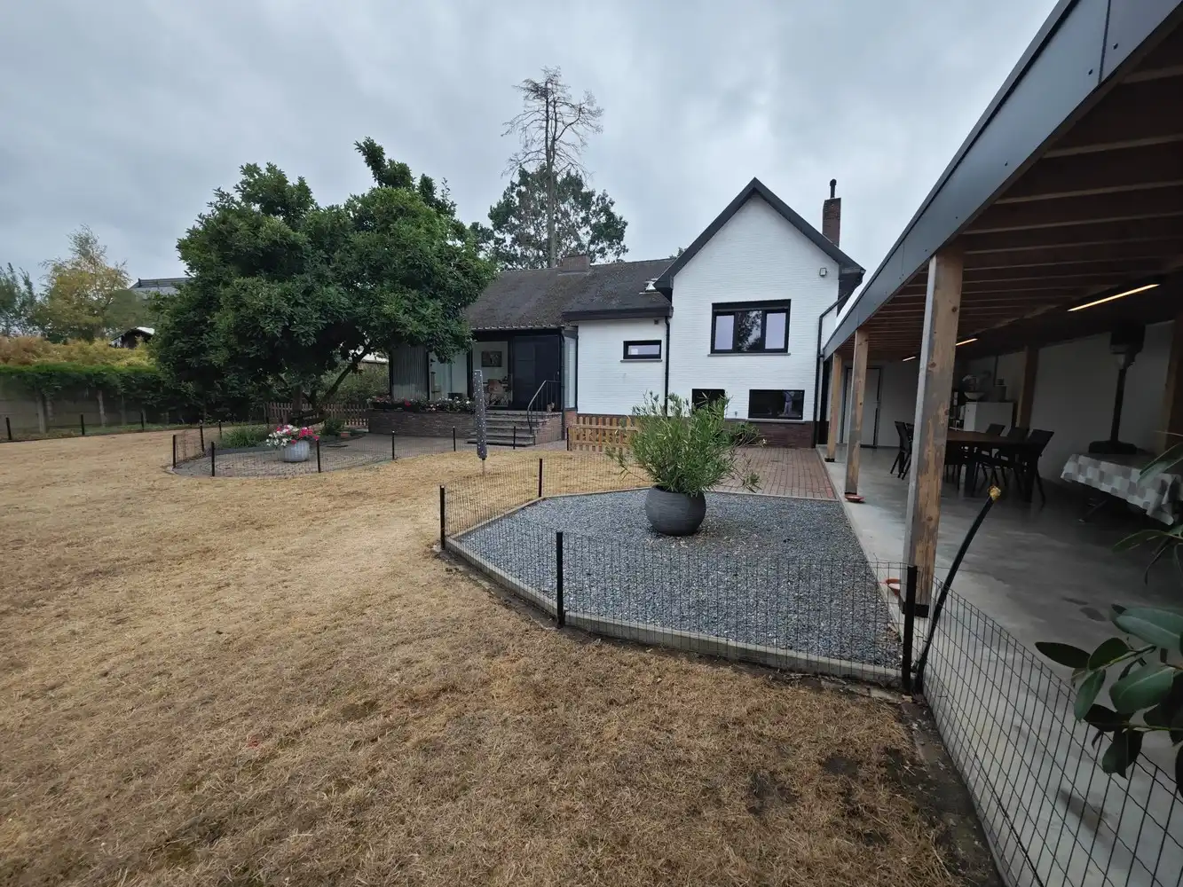 Grotendeels gerenoveerde woning op 16a78ca foto 41