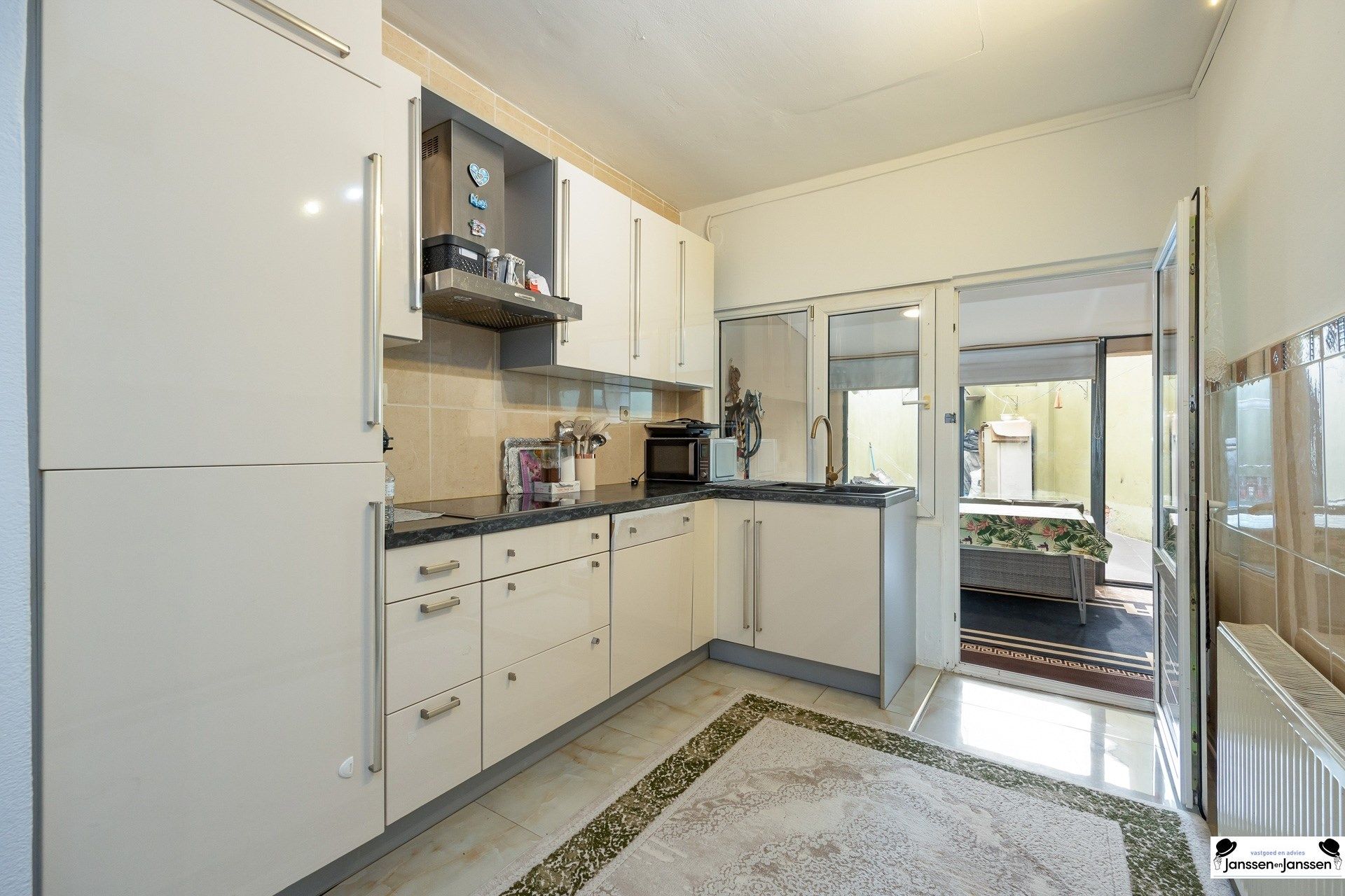 Ruime instapklare woning met 3 à 4 slaapkamers in 2060 Antwerpen! foto 11