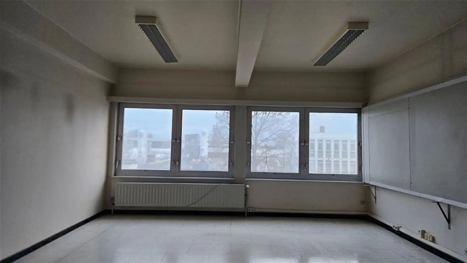 Te huur veelzijdig bedrijfsgebouw te Aalter foto 17