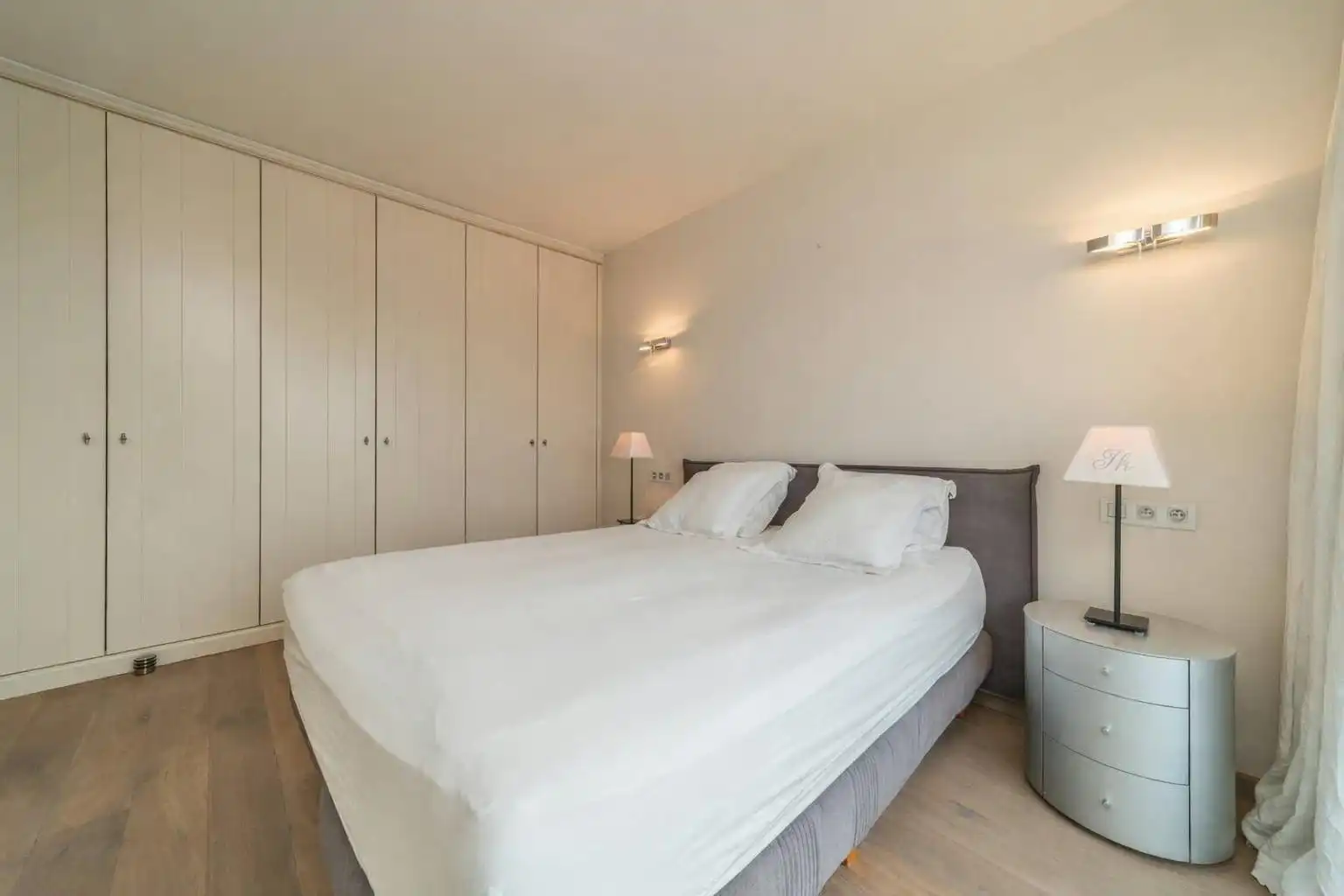 Penthouse met magnifiek zicht op de markt van De Panne foto 8