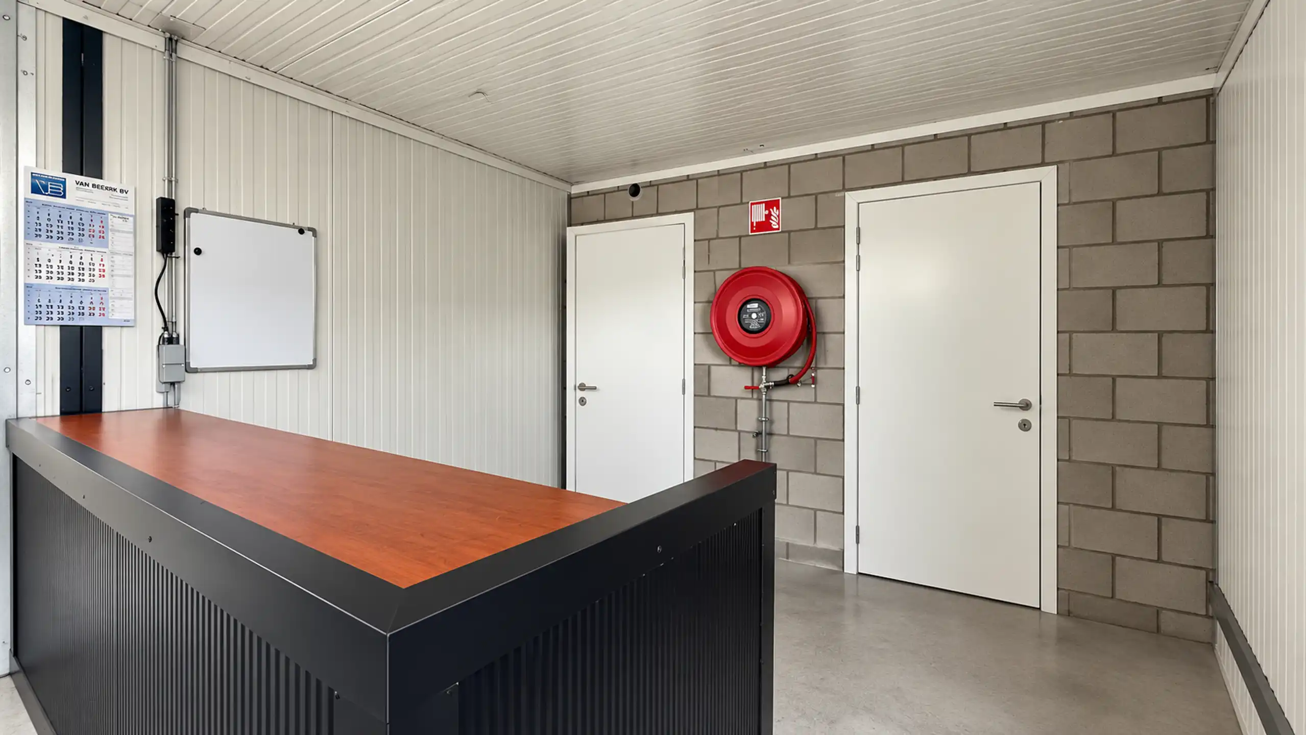 Moderne KMO-unit van 180 m² + bureau te huur in Beringen! foto 12