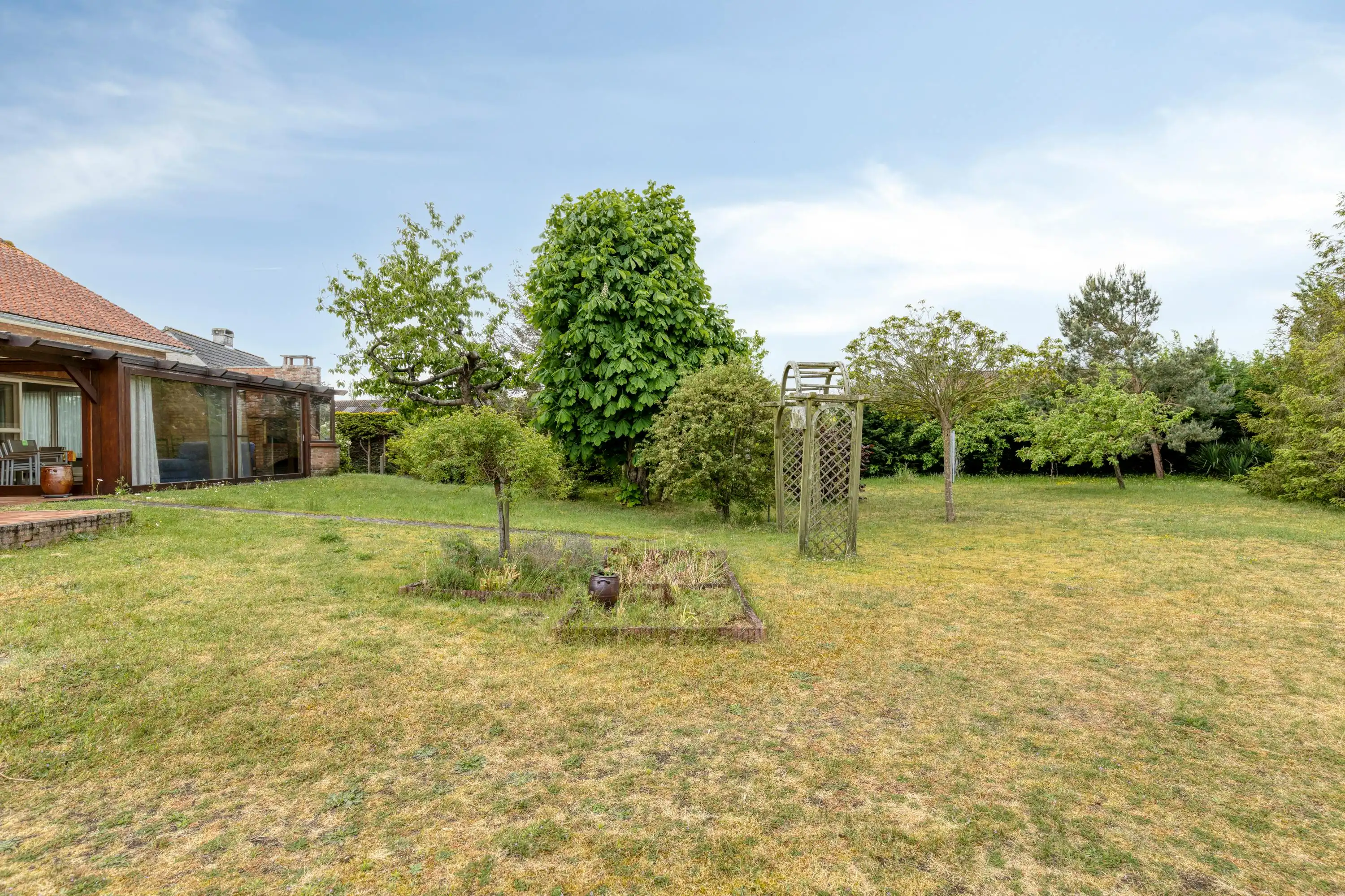 Gelijkvloerse villa met ruime tuin op een perceel van 2113m² foto 22