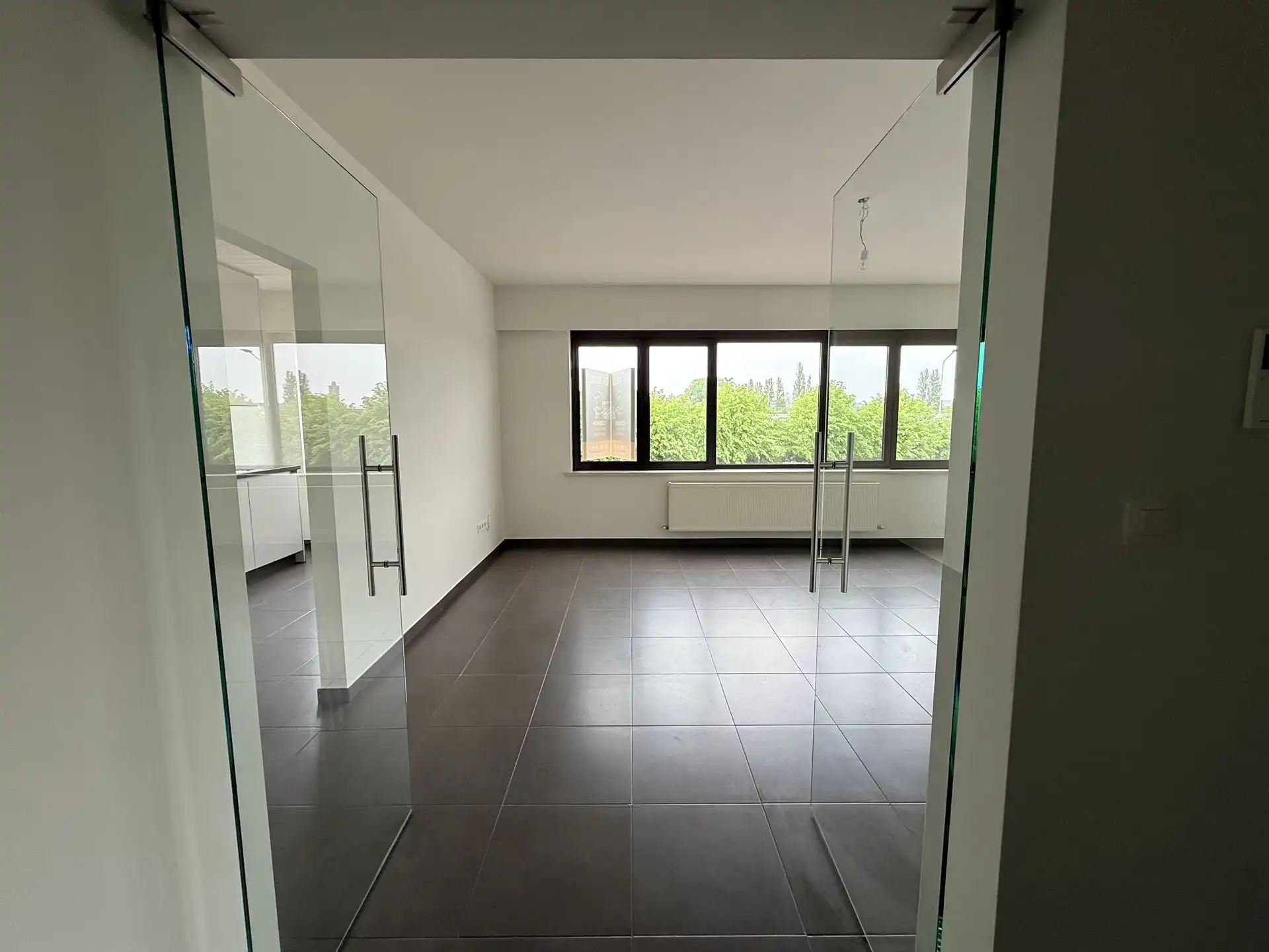 Ruim appartement met 2 slpk's en bew. opp. van 92 m² op centrale ligging te Lier! foto 3