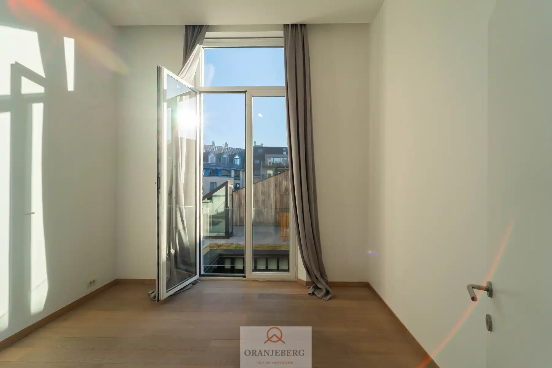 Luxueus ruim twee-slaapkamer appartement in Herenhuis - centrum Gent foto 16