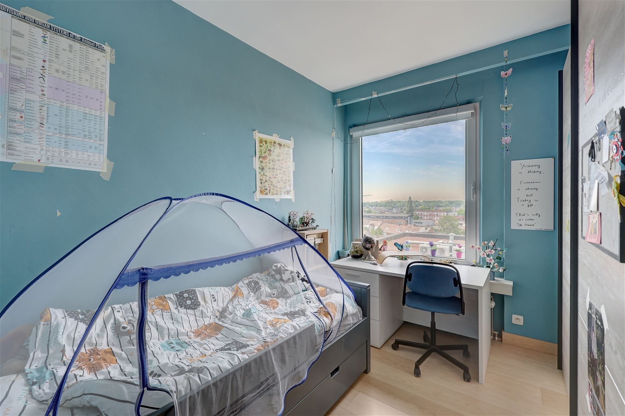 Appartement met 3 slaapkamers, terras en parking op de Bist foto 12