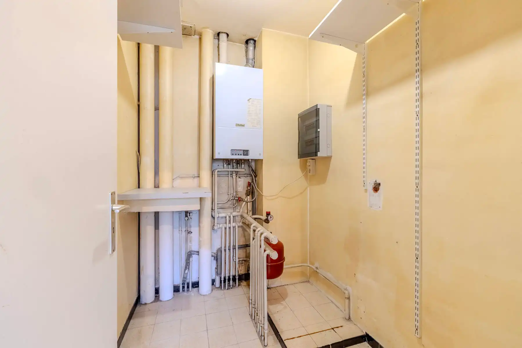 Op te knappen app met 2 slpk in hartje Nijlen foto 12