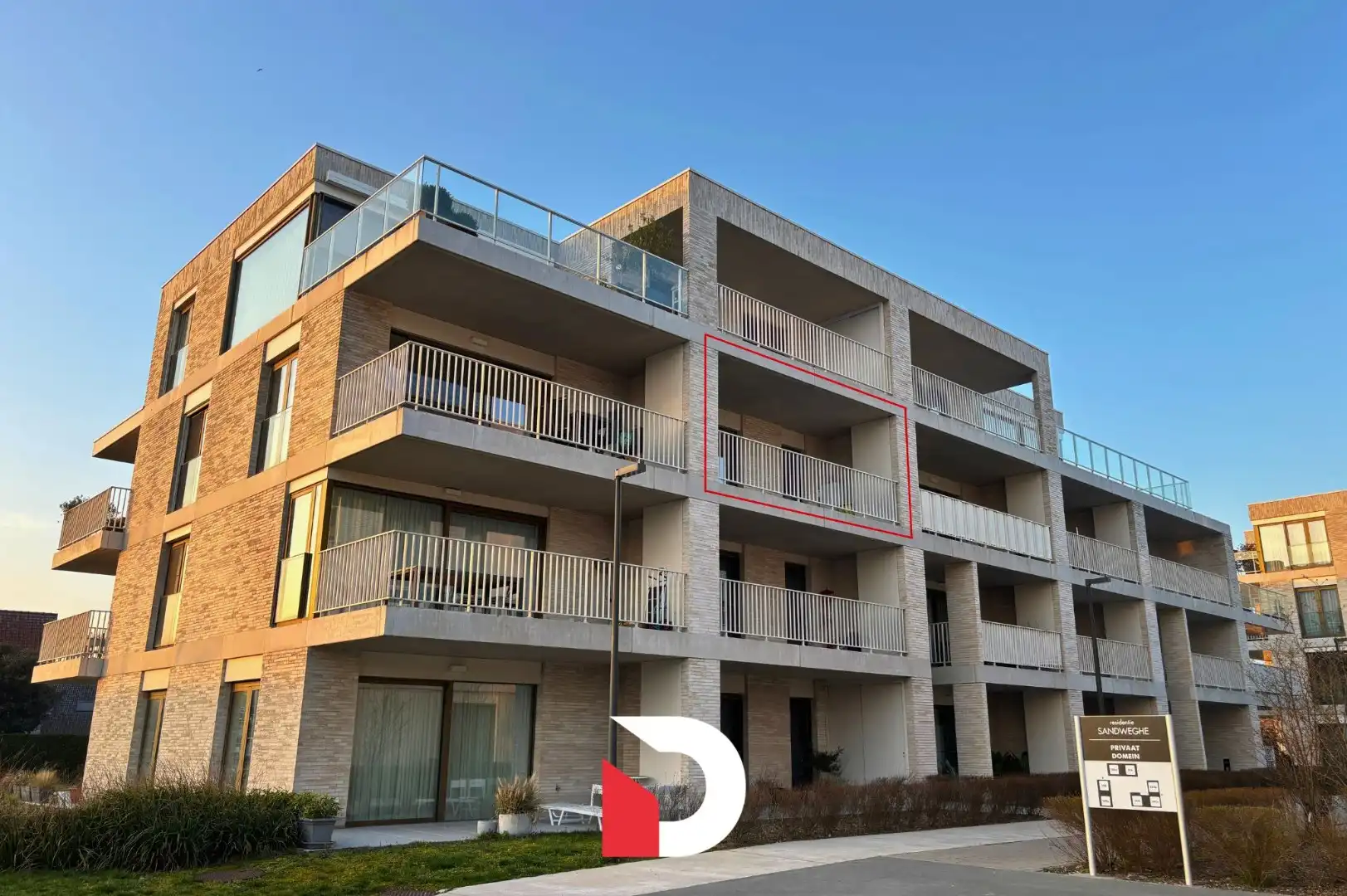 Uitstekend appartement met 1 slaapkamer en ruim terras foto {{pictureIndex}}