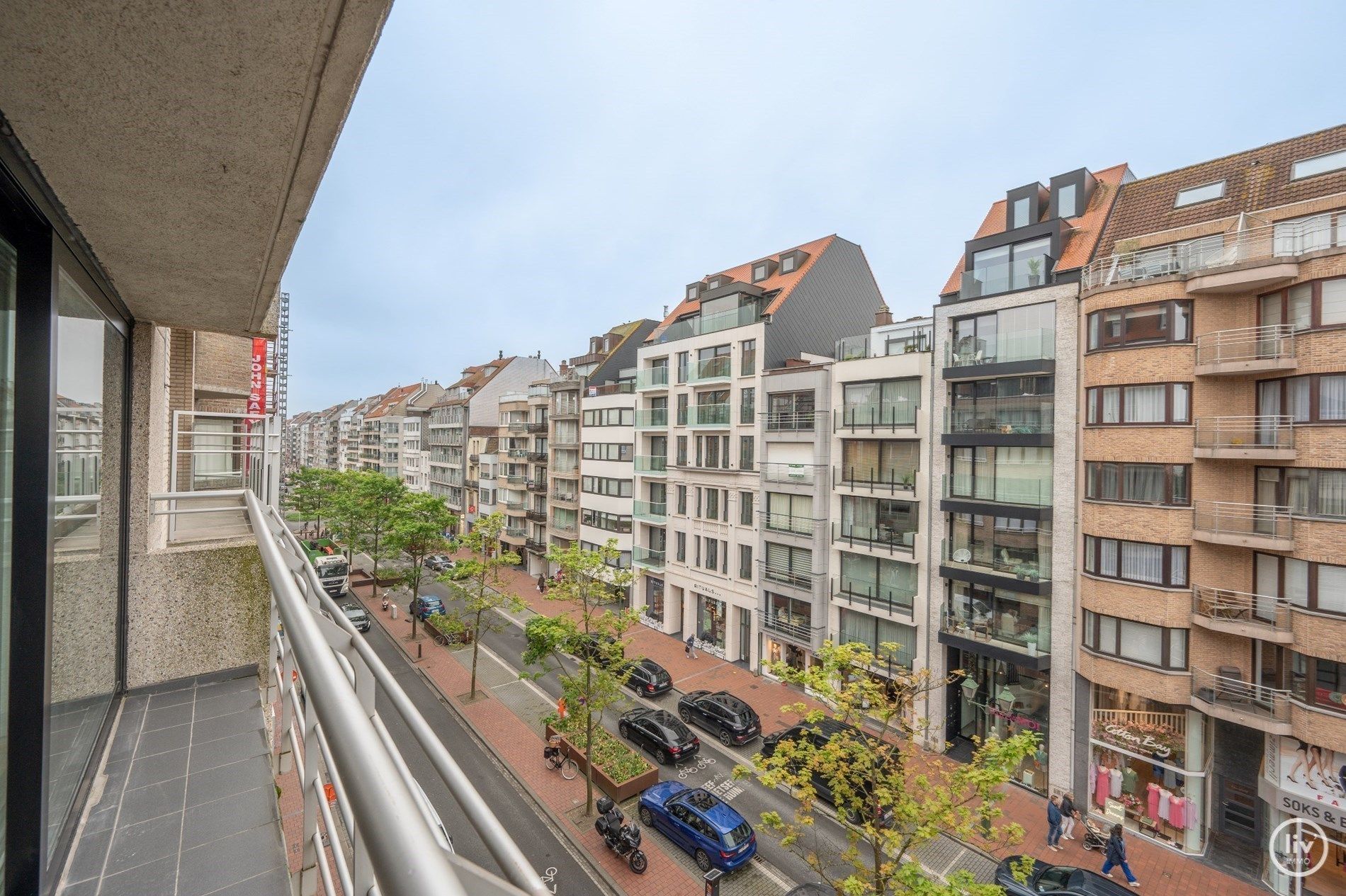   Stijlvol en luxueus gerenoveerd appartement met mooie gevelbreedte (6,47m) foto 5