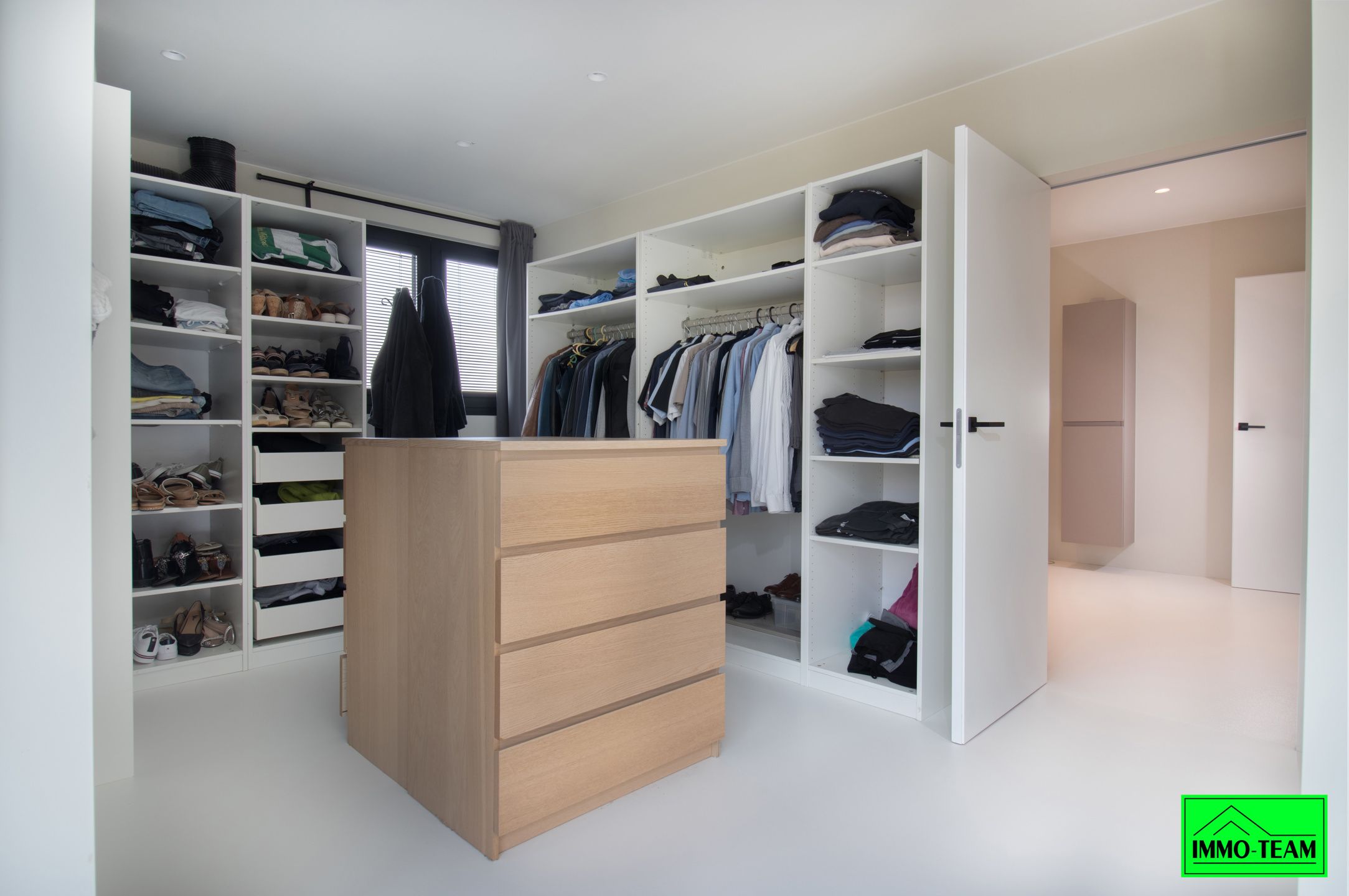 Strakke architectuur,  instapklaar wonen op topniveau foto 17