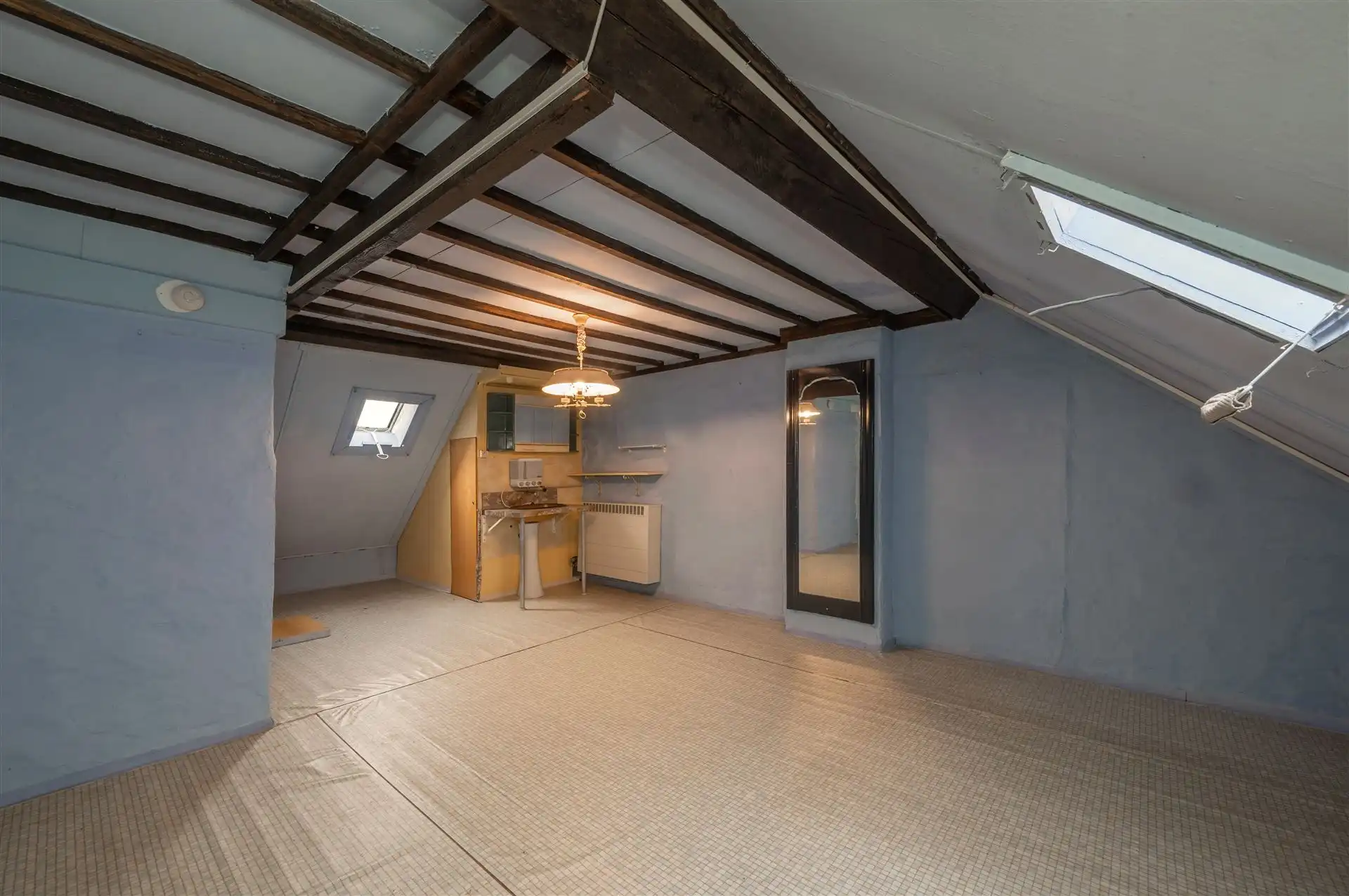 Te renoveren huis met 3 ruime kamers foto 15