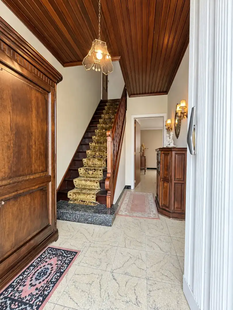 Passendale – Woning met 3 slaapkamers, garages en tuin nabij het centrum foto 2