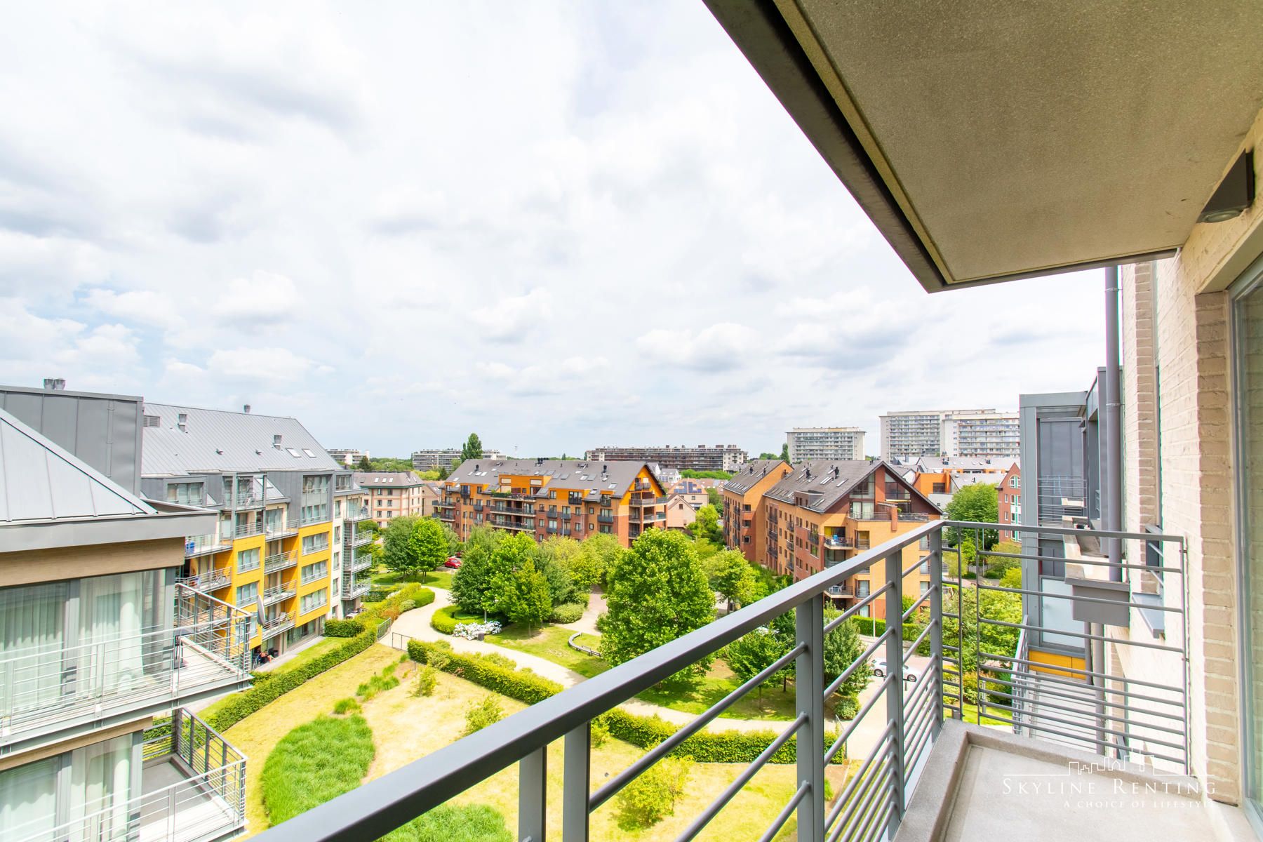 Mooi gemeubeld app. - 2 Kamers + TERRAS!! foto {{pictureIndex}}