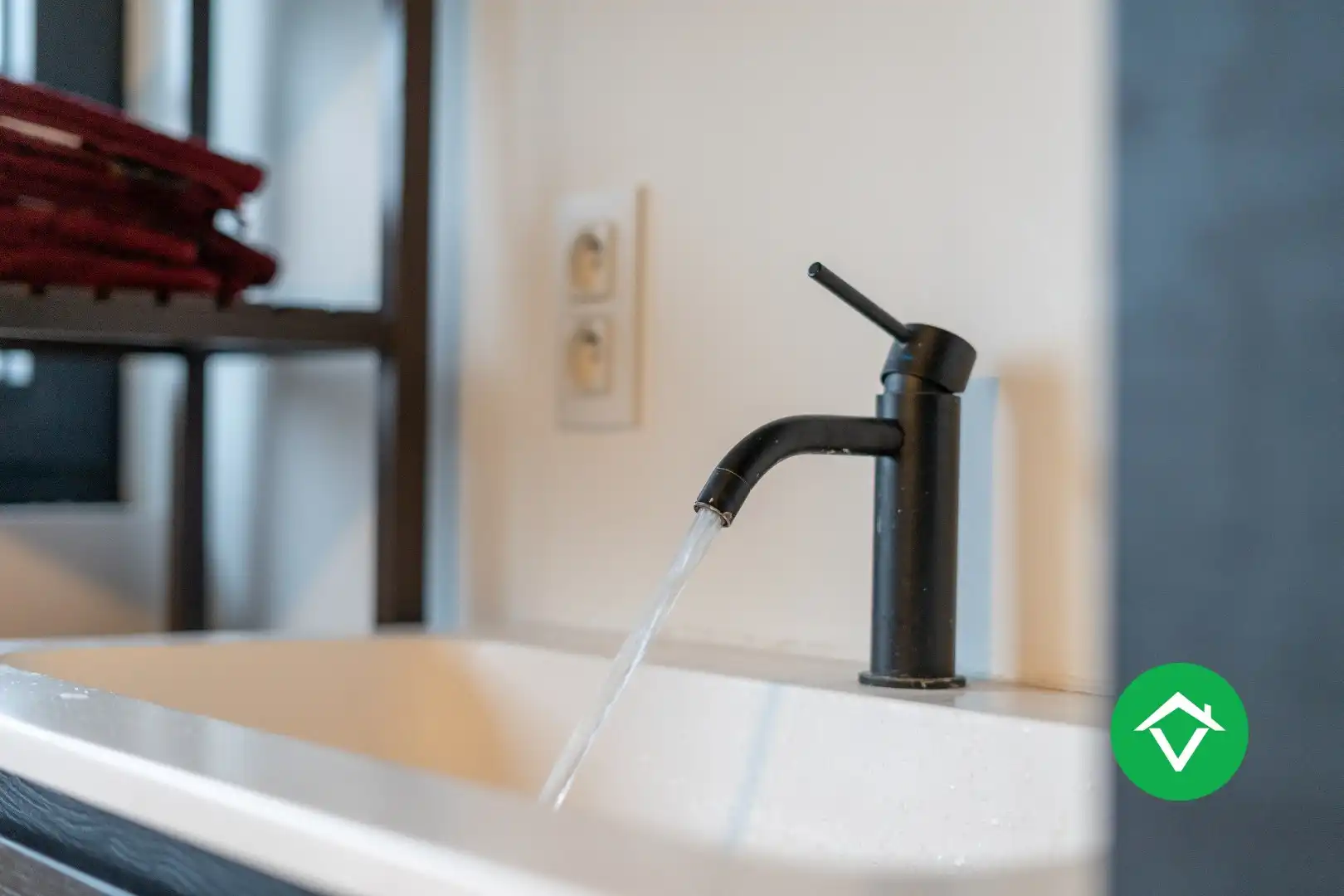 Instapklare gezinswoning met 3 slaapkamers en open veldzicht in Koekelare foto 17