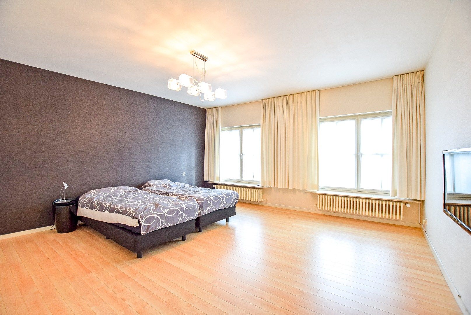 Kwalitatief afgewerkte woning met handelsruimte (536m² bewoonbaar) op een toplocatie. foto 13