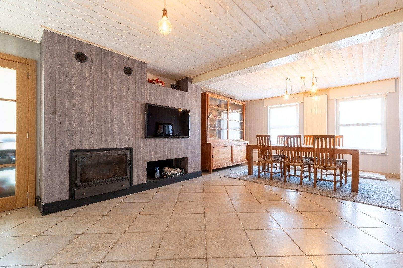 🏡 Te koop in Houthulst – Ruime open bebouwing op 600 m² met grote garage foto 9