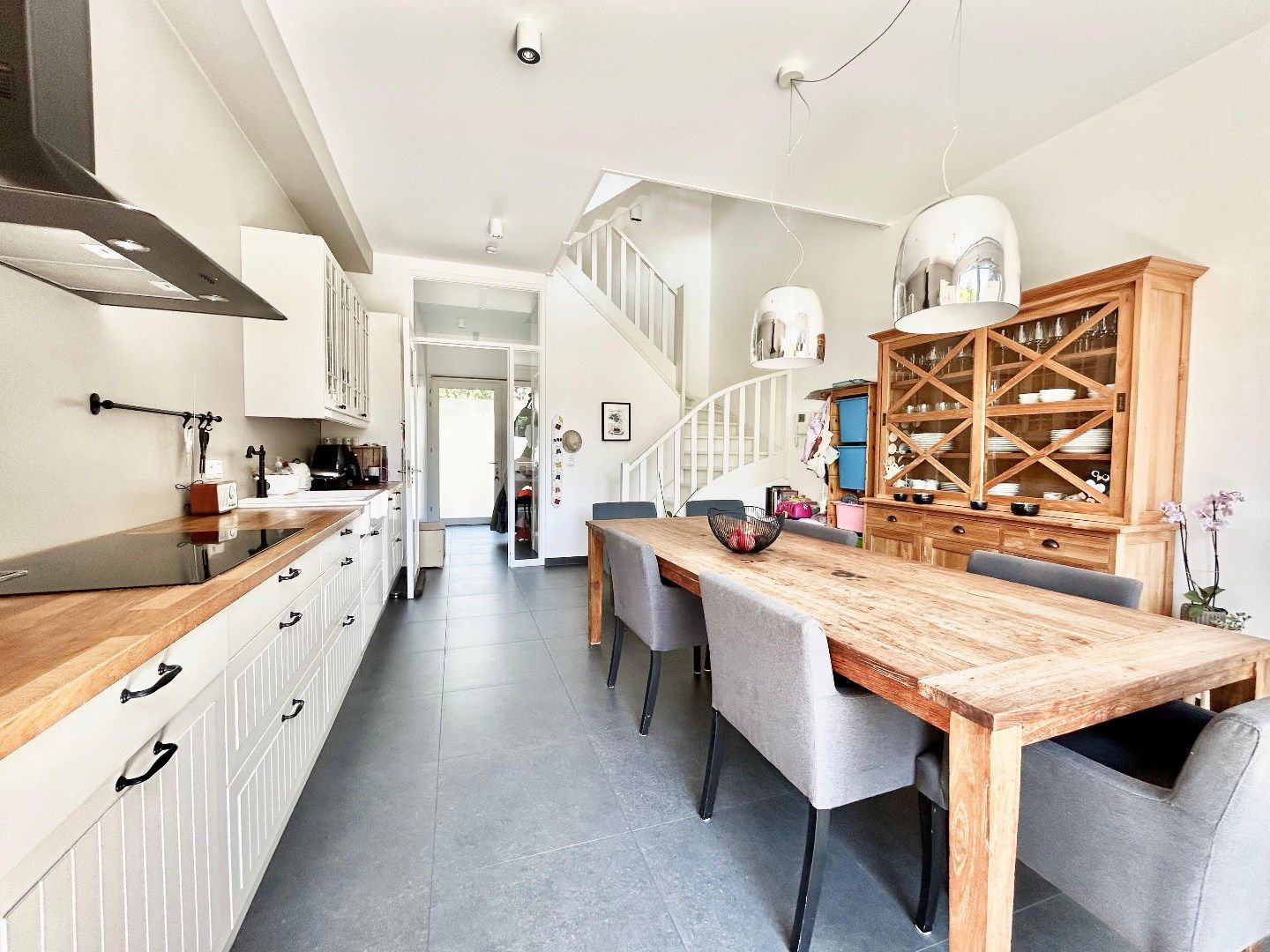 Instapklare en energiezuinige woning met 3 slpk en stadstuin foto 2