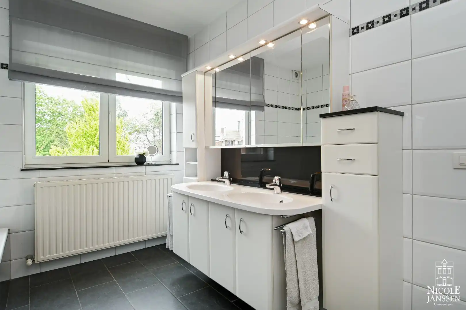 Ruim en luxueus appartement van 190m² met twee mooie terrassen en garage foto 22