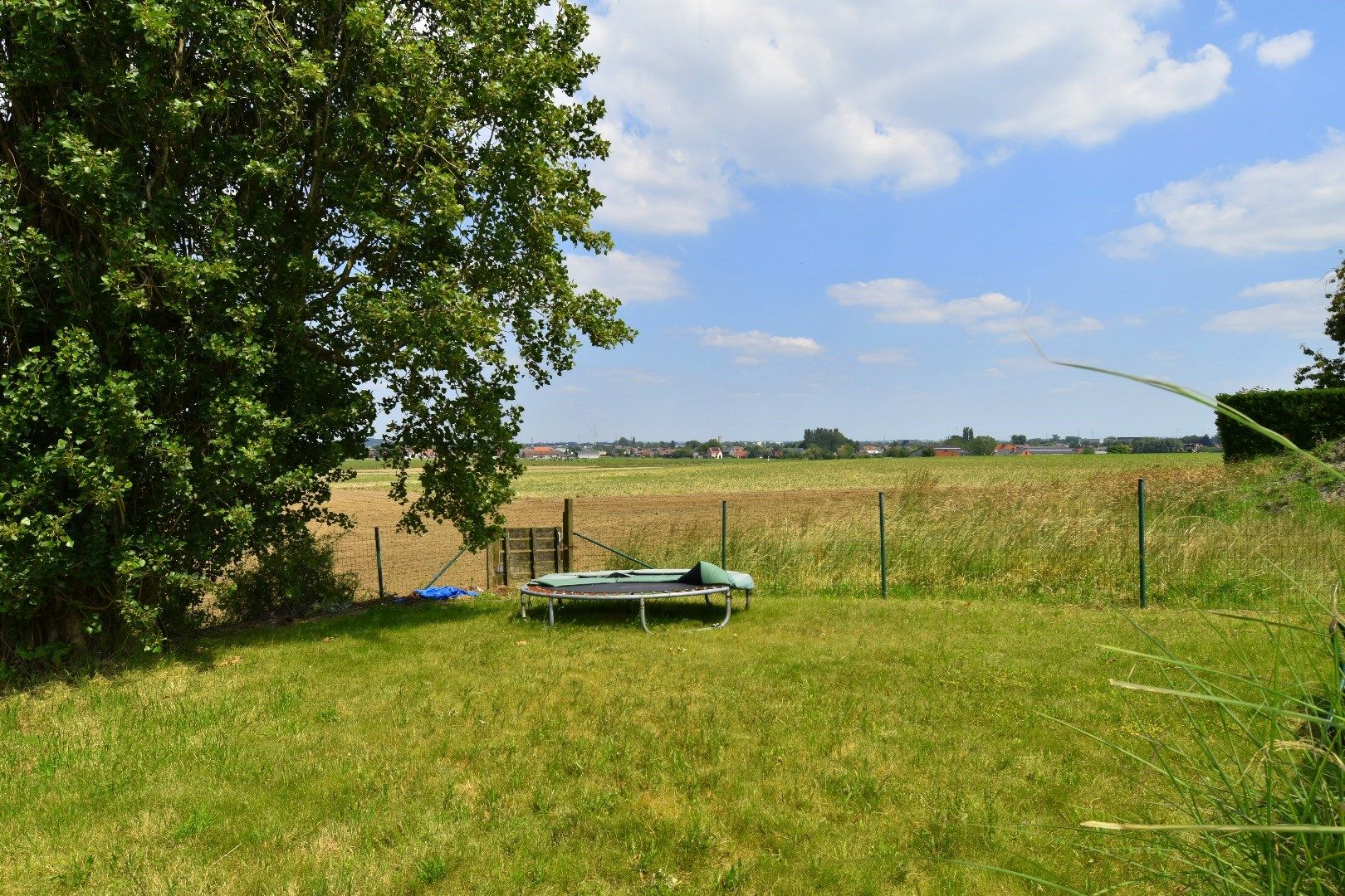 Villa met 4 slaapkamers, bijgebouw én tuin met landelijk zicht te Gullegem foto 20
