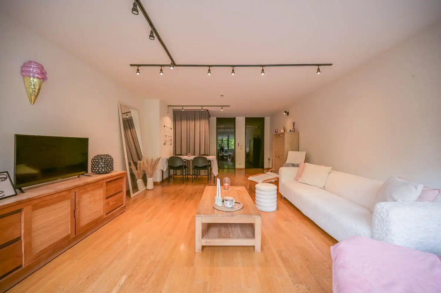 Ruim en lichtrijk appartement met 3 slaapkamers, een terras en een dubbele garagebox nabij het UZ Gasthuisberg te Leuven! foto 6