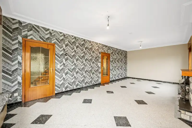 Open bebouwing met 4 slaapkamers. foto 4