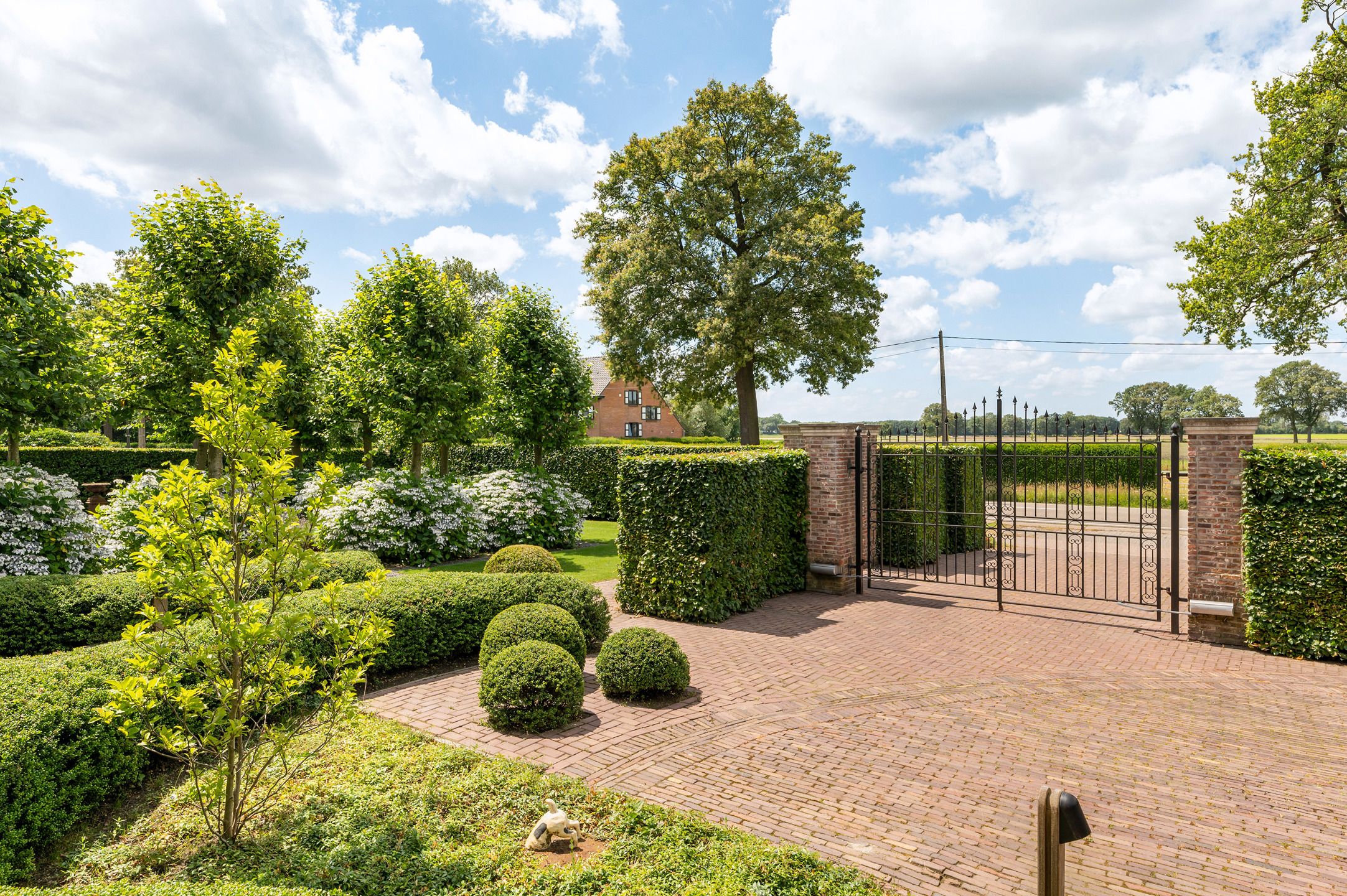 Statige villa in landelijke stijl nabij het centrum van Hoogstraten!  foto 72