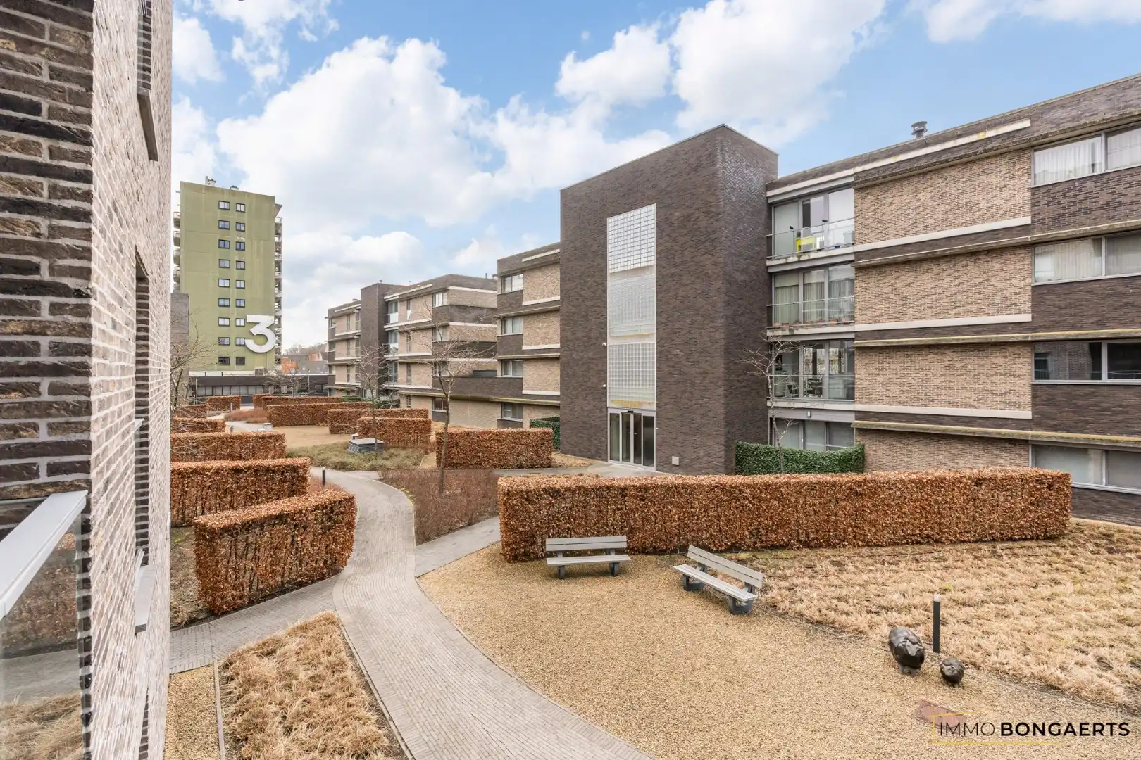 Ruim appartement met zicht op het stadsplein in het centrum van Genk foto 24