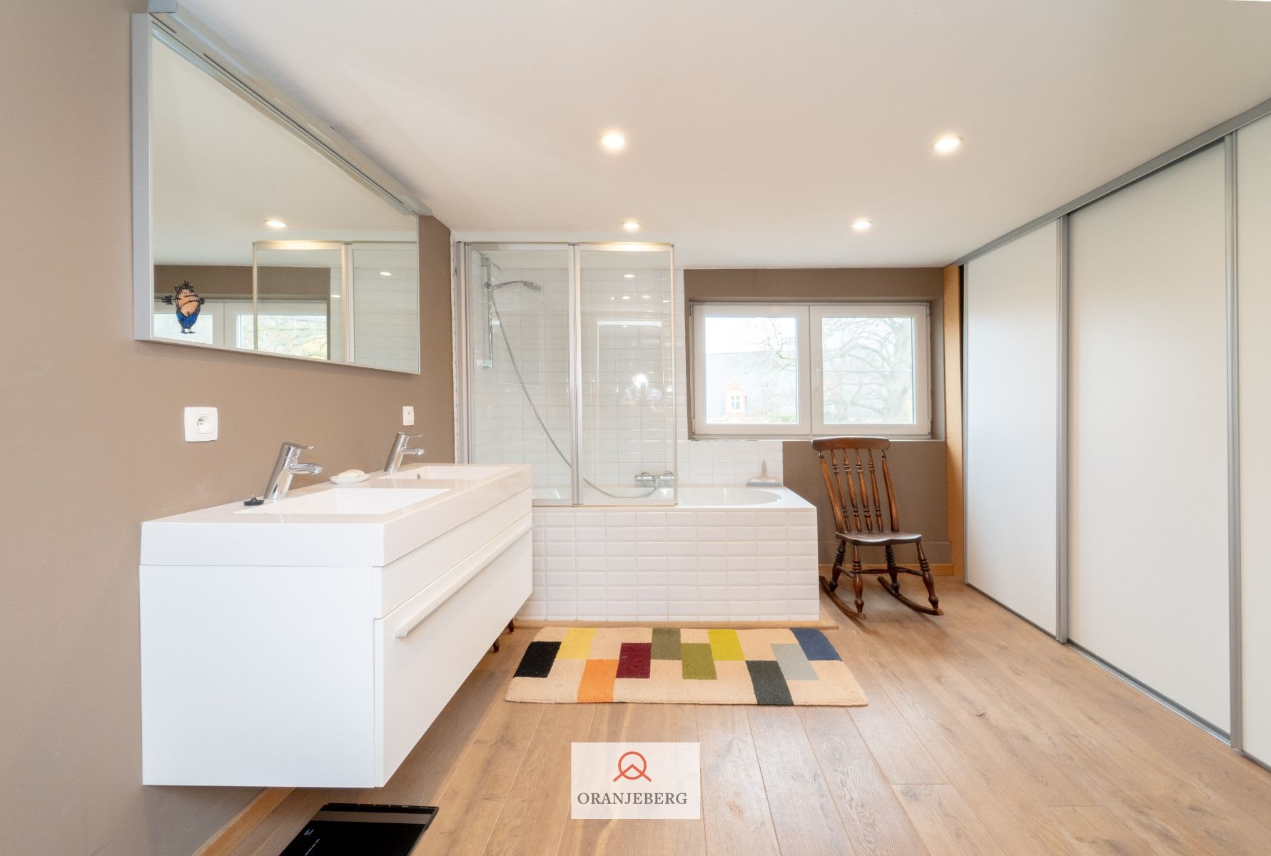 Huis met tuintje vlakbij Coupure foto 34