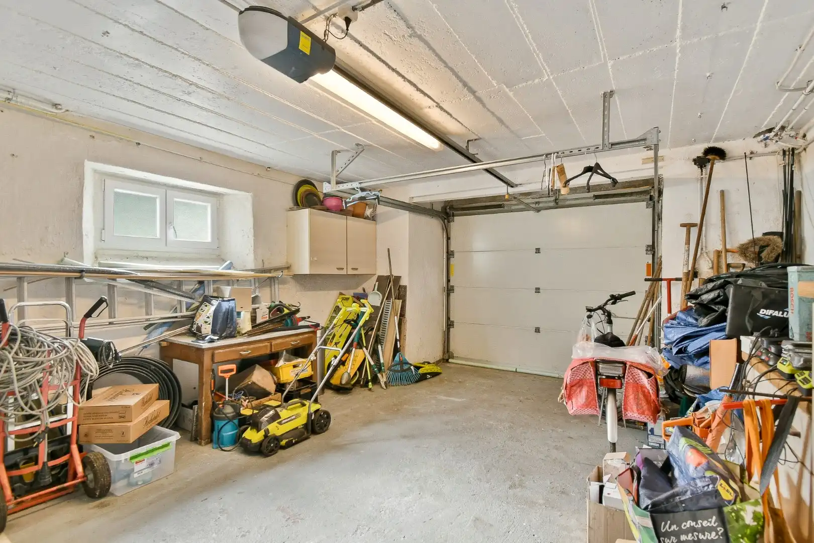 Instapklaar gelijkvloers appartement met privatieve toegang, garage, zonnige tuin en terras nabij zee foto 15